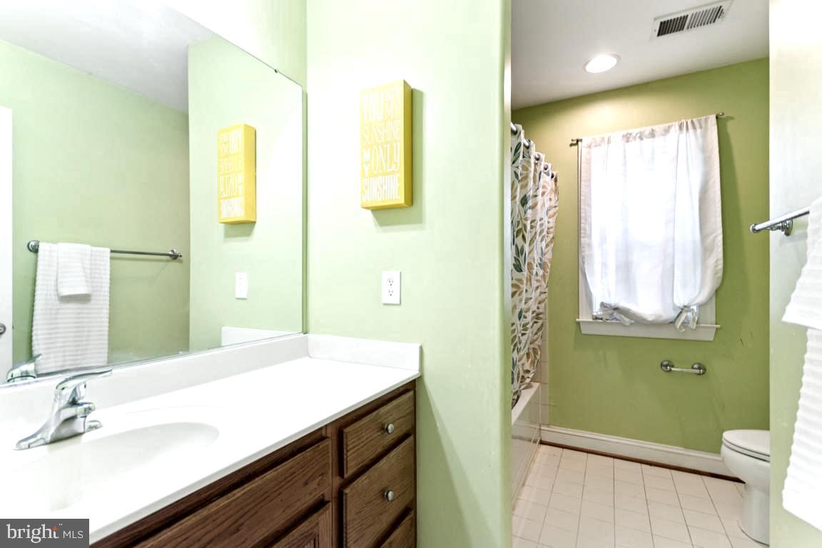 37 SERENE DR, FREDERICKSBURG, Virginia 22406, 5 Bedrooms Bedrooms, 9 Rooms Rooms,4 BathroomsBathrooms,Residential,For sale,37 SERENE DR,VAST2041336 MLS # VAST2041336
