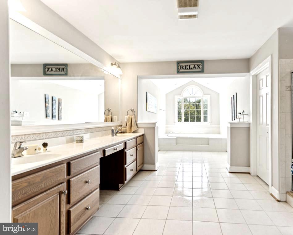37 SERENE DR, FREDERICKSBURG, Virginia 22406, 5 Bedrooms Bedrooms, 9 Rooms Rooms,4 BathroomsBathrooms,Residential,For sale,37 SERENE DR,VAST2041336 MLS # VAST2041336