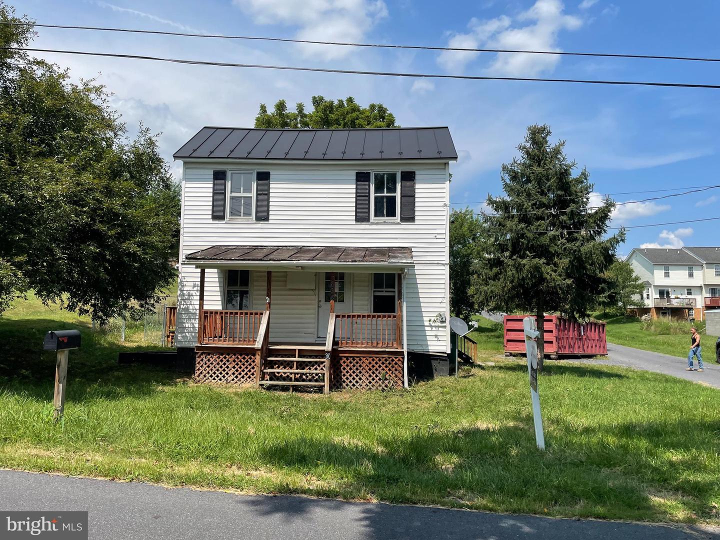 604 W KING ST, STRASBURG, Virginia 22657, 2 Bedrooms Bedrooms, ,1 BathroomBathrooms,Residential,For sale,604 W KING ST,VASH2012132 MLS # VASH2012132
