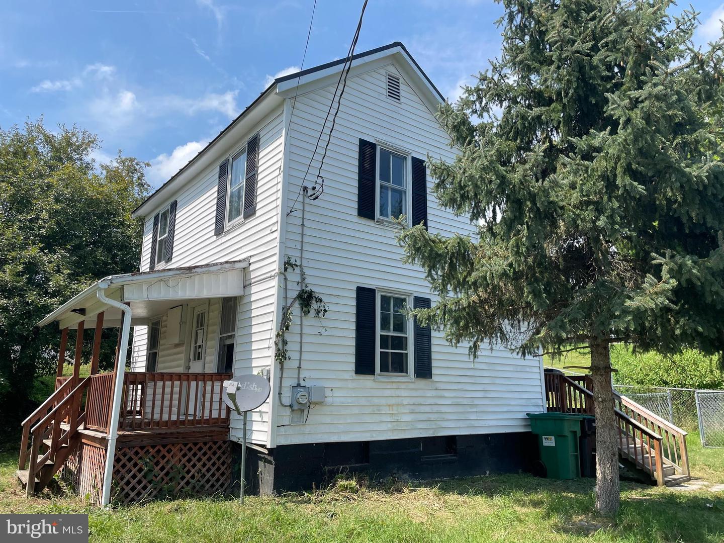 604 W KING ST, STRASBURG, Virginia 22657, 2 Bedrooms Bedrooms, ,1 BathroomBathrooms,Residential,For sale,604 W KING ST,VASH2012132 MLS # VASH2012132
