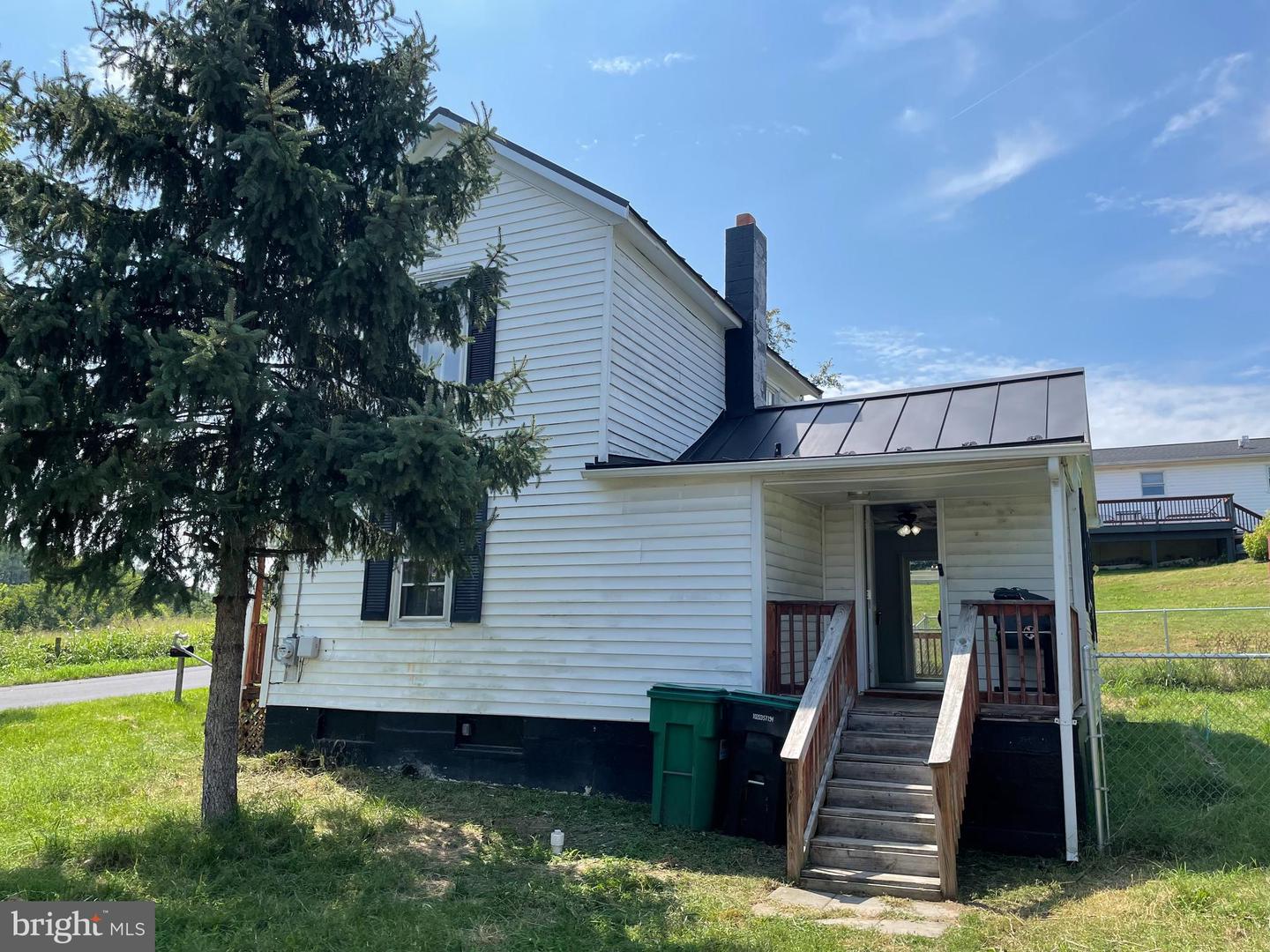 604 W KING ST, STRASBURG, Virginia 22657, 2 Bedrooms Bedrooms, ,1 BathroomBathrooms,Residential,For sale,604 W KING ST,VASH2012132 MLS # VASH2012132