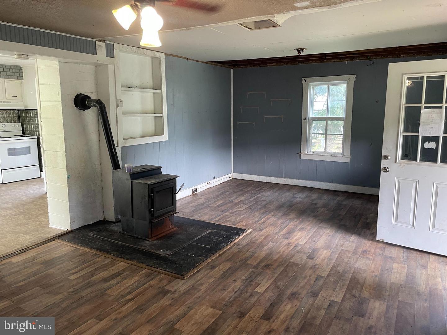 604 W KING ST, STRASBURG, Virginia 22657, 2 Bedrooms Bedrooms, ,1 BathroomBathrooms,Residential,For sale,604 W KING ST,VASH2012132 MLS # VASH2012132