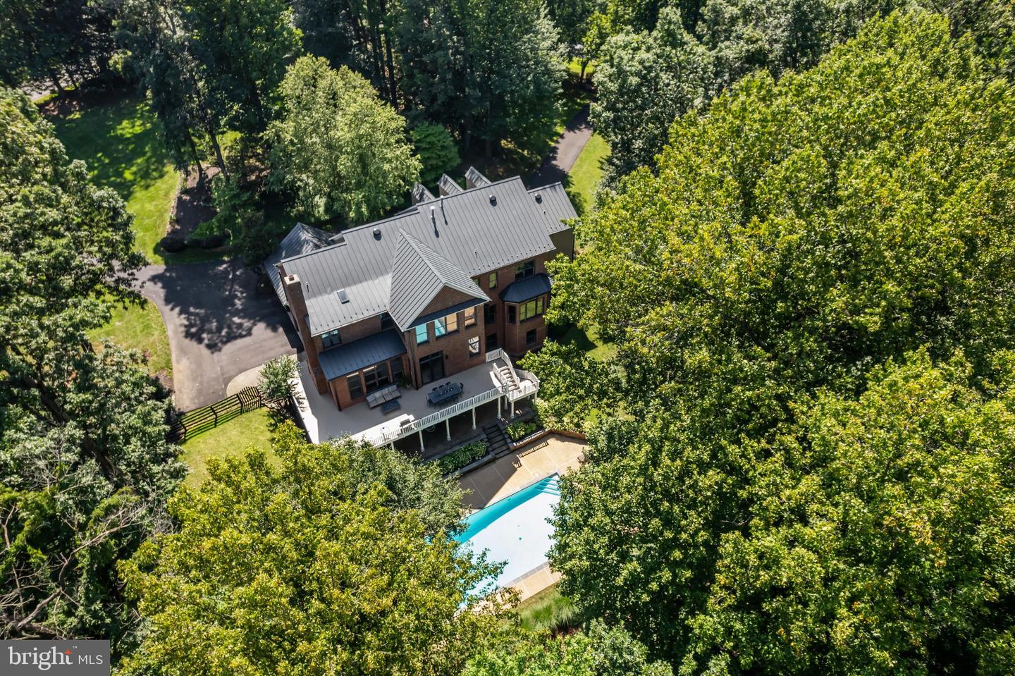 40558 BLACK GOLD PL, LEESBURG, Virginia 20176, 5 Bedrooms Bedrooms, ,5 BathroomsBathrooms,Residential,For sale,40558 BLACK GOLD PL,VALO2103608 MLS # VALO2103608