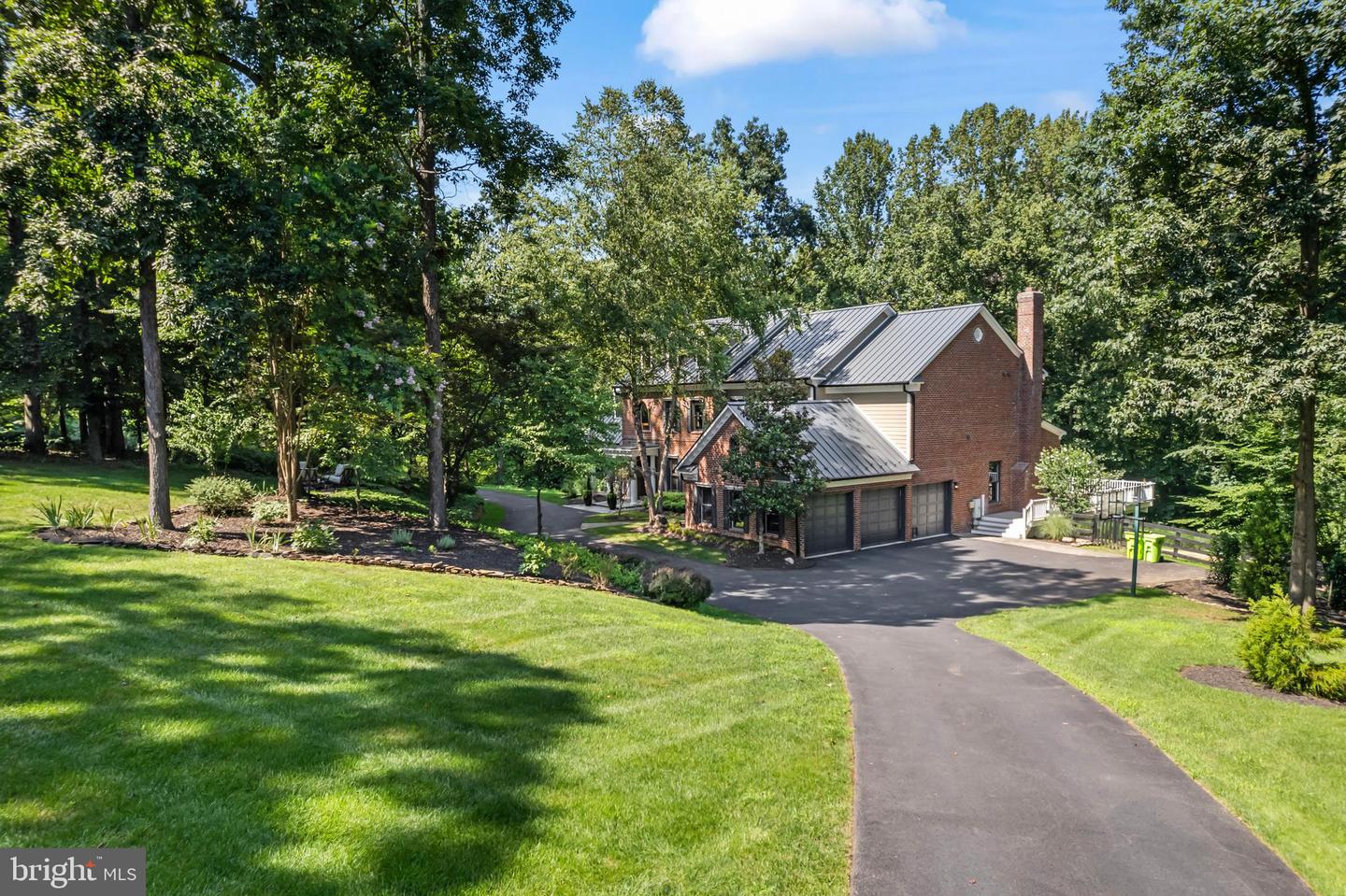 40558 BLACK GOLD PL, LEESBURG, Virginia 20176, 5 Bedrooms Bedrooms, ,5 BathroomsBathrooms,Residential,For sale,40558 BLACK GOLD PL,VALO2103608 MLS # VALO2103608