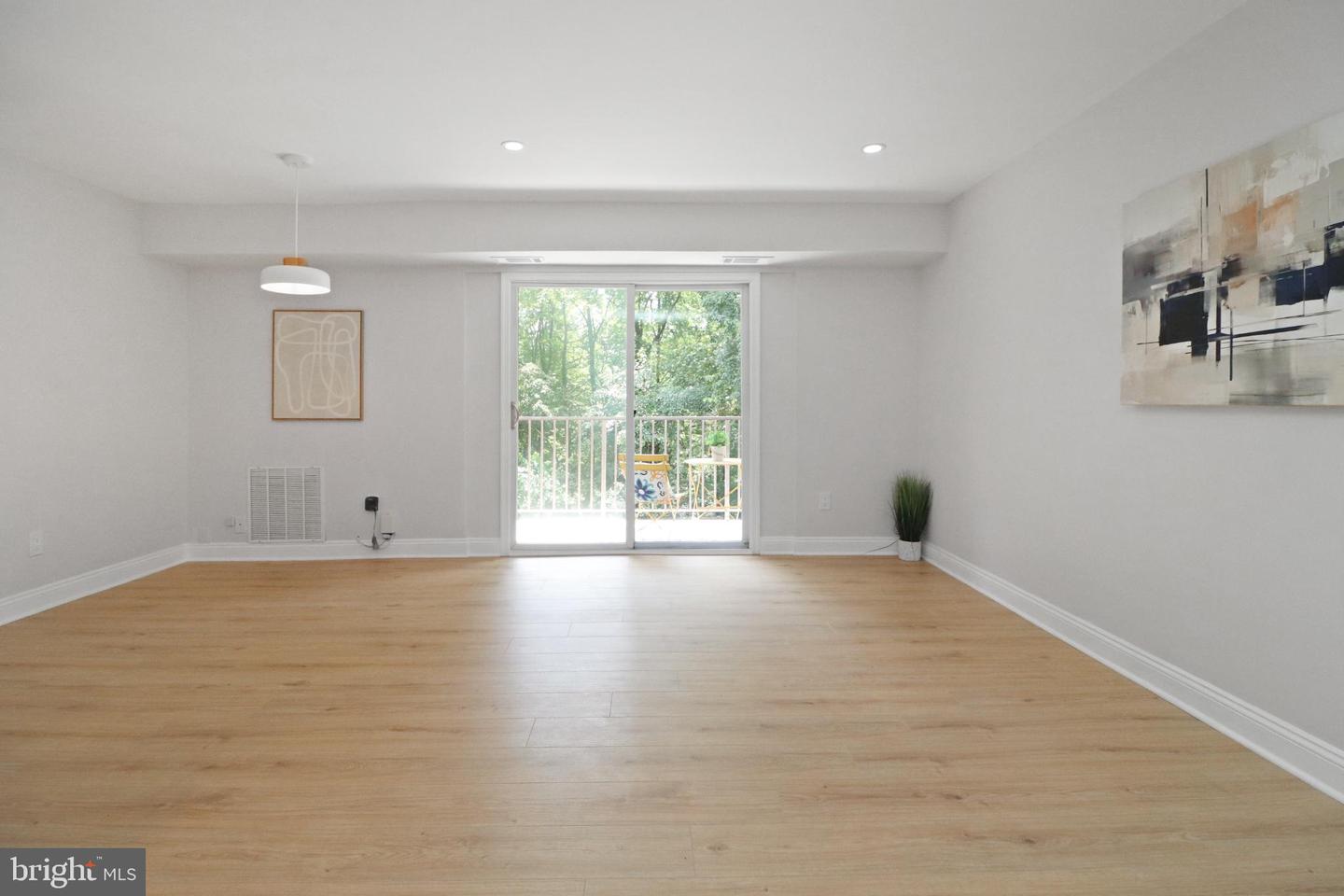 7971 AUDUBON AVE #202, ALEXANDRIA, Virginia 22306, 2 Bedrooms Bedrooms, 4 Rooms Rooms,2 BathroomsBathrooms,Residential,For sale,7971 AUDUBON AVE #202,VAFX2258714 MLS # VAFX2258714