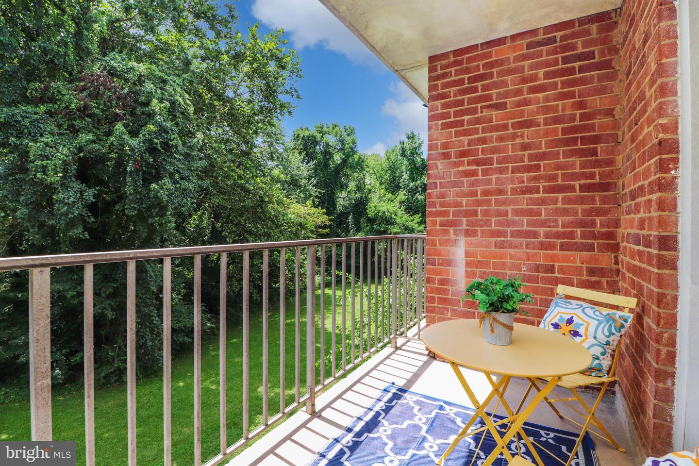 7971 AUDUBON AVE #202, ALEXANDRIA, Virginia 22306, 2 Bedrooms Bedrooms, 4 Rooms Rooms,2 BathroomsBathrooms,Residential,For sale,7971 AUDUBON AVE #202,VAFX2258714 MLS # VAFX2258714