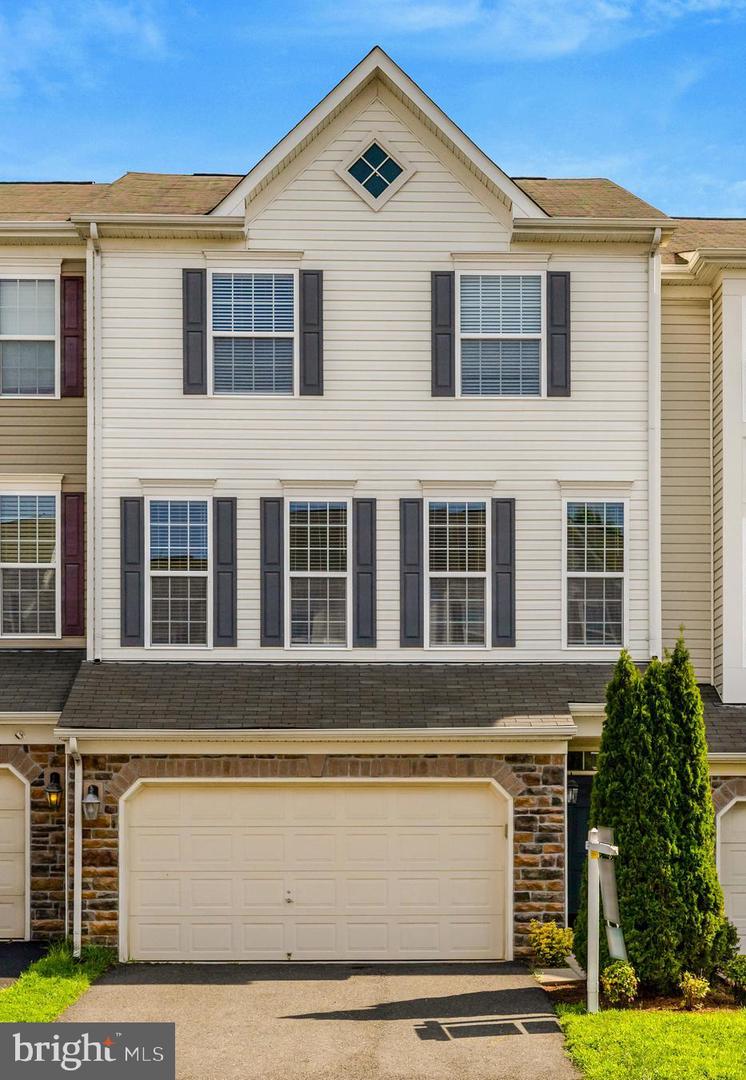 41900 DIAMONDLEAF TER, ALDIE, Virginia 20105, 3 Bedrooms Bedrooms, ,3 BathroomsBathrooms,Residential,For sale,41900 DIAMONDLEAF TER,VALO2103620 MLS # VALO2103620