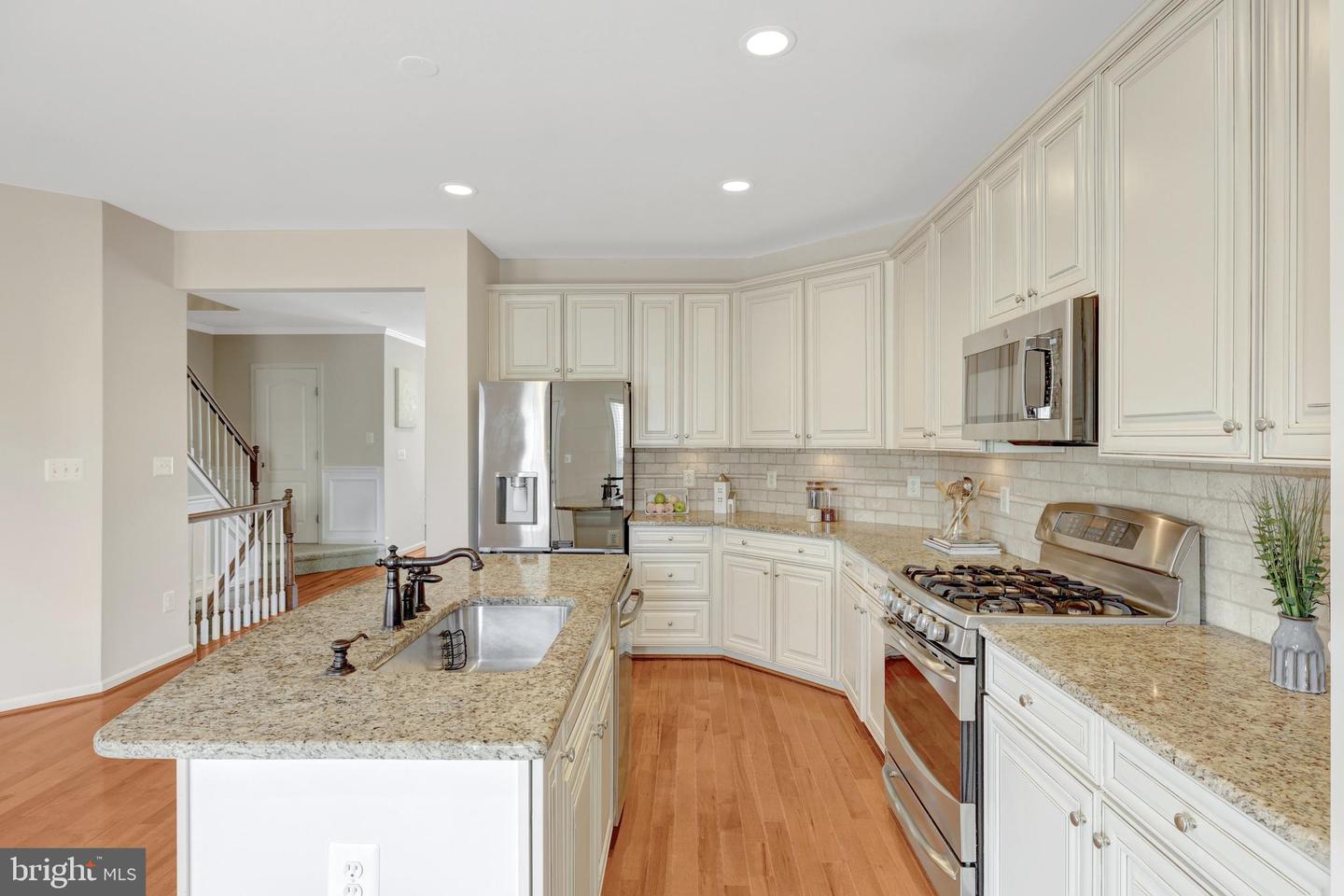 41900 DIAMONDLEAF TER, ALDIE, Virginia 20105, 3 Bedrooms Bedrooms, ,3 BathroomsBathrooms,Residential,For sale,41900 DIAMONDLEAF TER,VALO2103620 MLS # VALO2103620