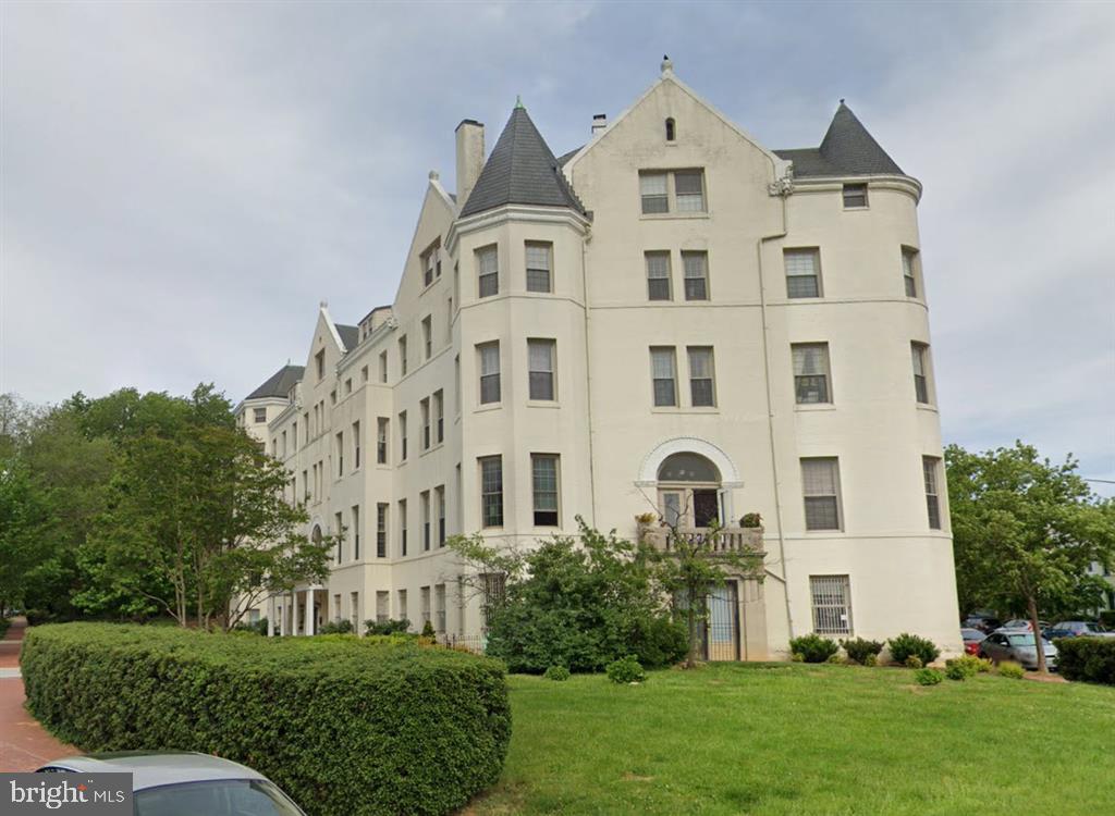 101 NORTH CAROLINA AVE SE #301, WASHINGTON, District Of Columbia 20003, 1 Bedroom Bedrooms, ,1 BathroomBathrooms,Residential,For sale,101 NORTH CAROLINA AVE SE #301,DCDC2213146 MLS # DCDC2213146