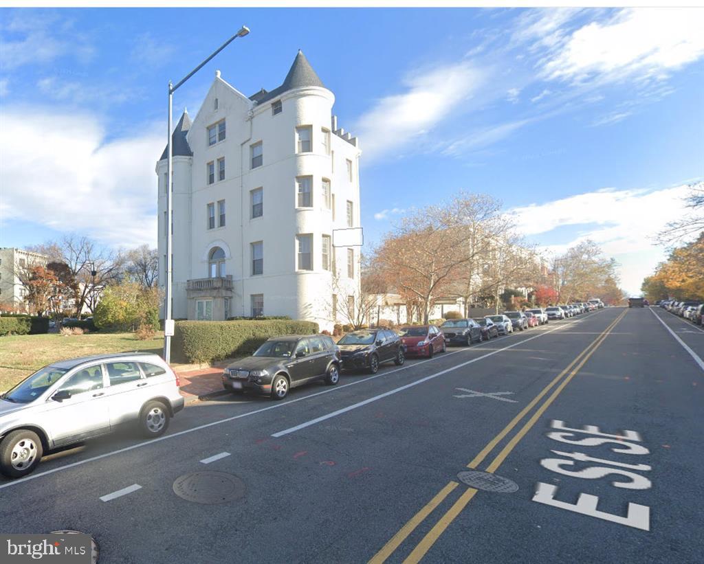 101 NORTH CAROLINA AVE SE #301, WASHINGTON, District Of Columbia 20003, 1 Bedroom Bedrooms, ,1 BathroomBathrooms,Residential,For sale,101 NORTH CAROLINA AVE SE #301,DCDC2213146 MLS # DCDC2213146