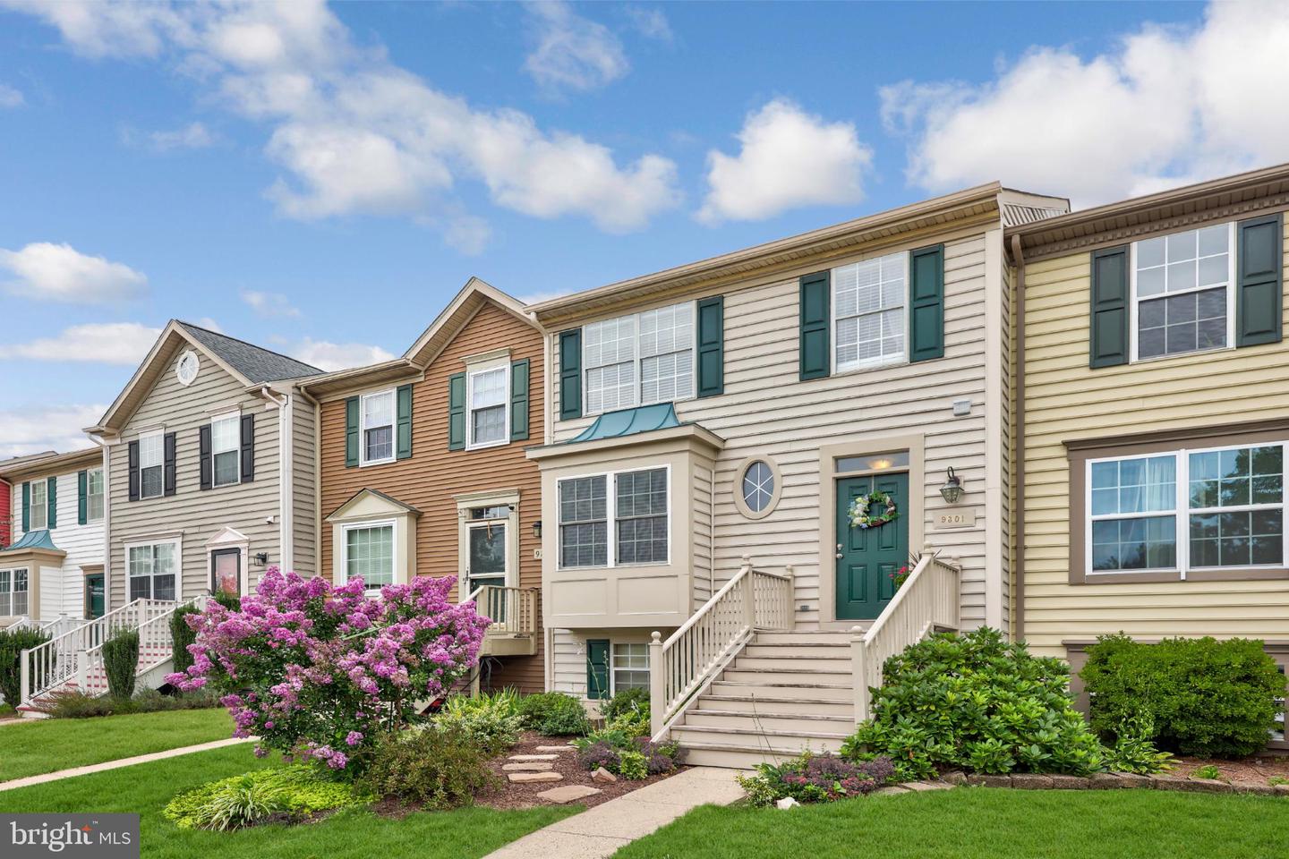 9301 VERIDAN DR, MANASSAS, Virginia 20110, 3 Bedrooms Bedrooms, 9 Rooms Rooms,2 BathroomsBathrooms,Residential,For sale,9301 VERIDAN DR,VAMN2009118 MLS # VAMN2009118
