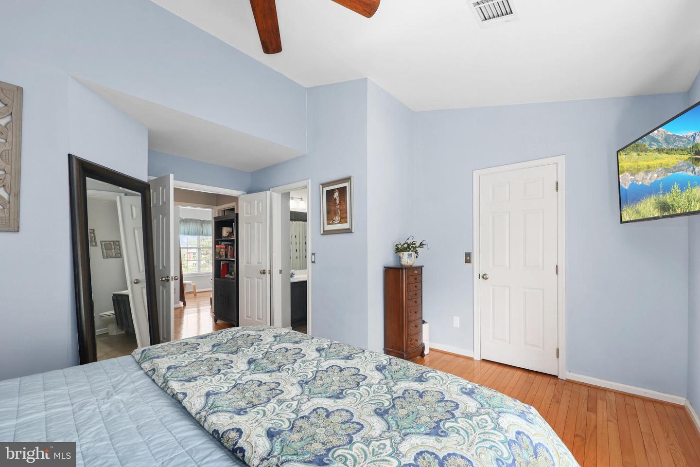 9301 VERIDAN DR, MANASSAS, Virginia 20110, 3 Bedrooms Bedrooms, 9 Rooms Rooms,2 BathroomsBathrooms,Residential,For sale,9301 VERIDAN DR,VAMN2009118 MLS # VAMN2009118