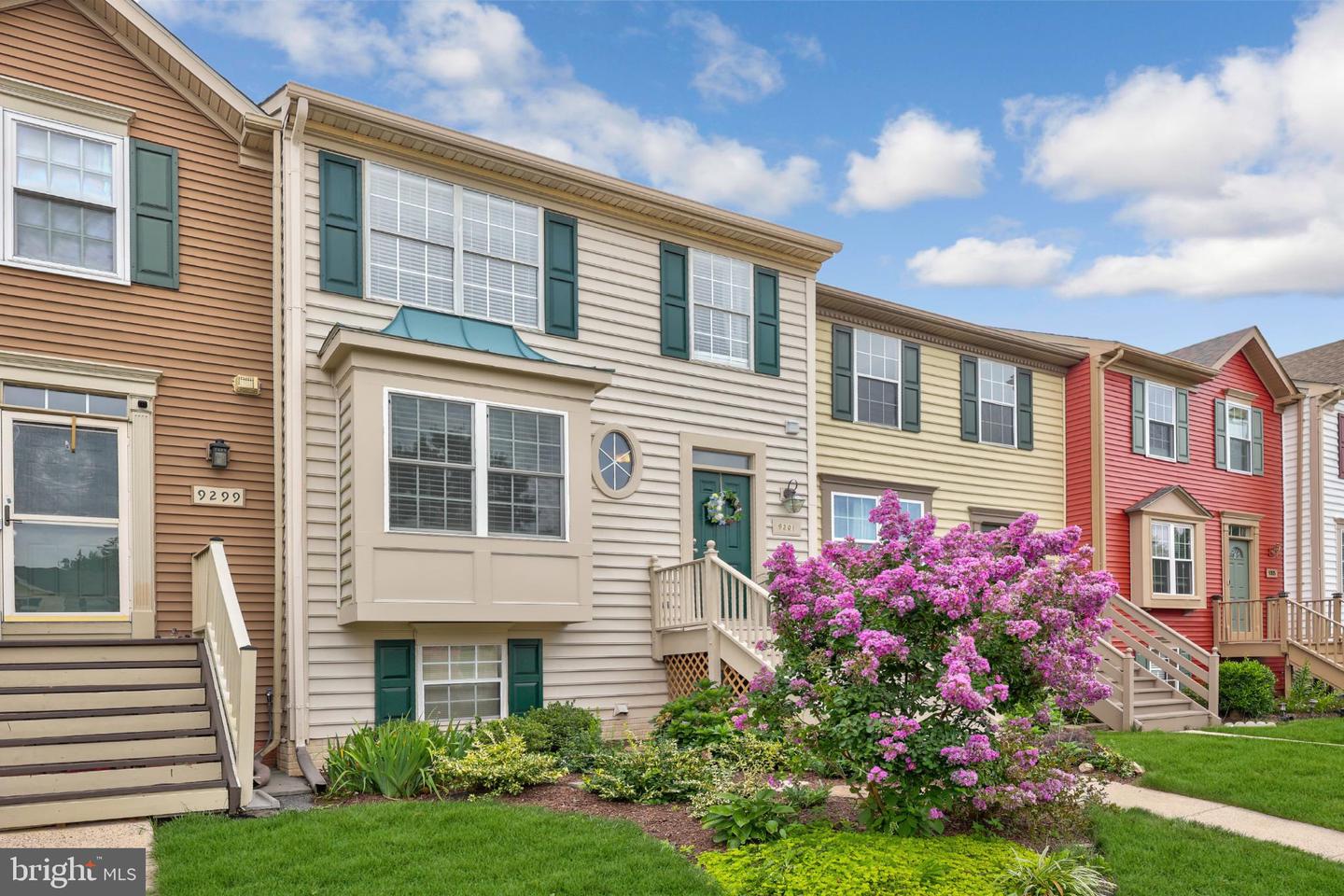 9301 VERIDAN DR, MANASSAS, Virginia 20110, 3 Bedrooms Bedrooms, 9 Rooms Rooms,2 BathroomsBathrooms,Residential,For sale,9301 VERIDAN DR,VAMN2009118 MLS # VAMN2009118