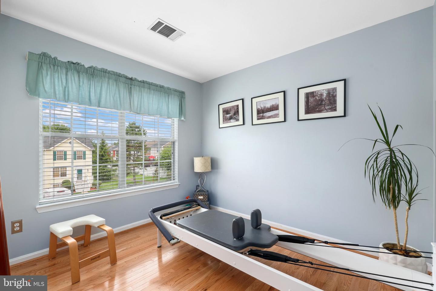 9301 VERIDAN DR, MANASSAS, Virginia 20110, 3 Bedrooms Bedrooms, 9 Rooms Rooms,2 BathroomsBathrooms,Residential,For sale,9301 VERIDAN DR,VAMN2009118 MLS # VAMN2009118