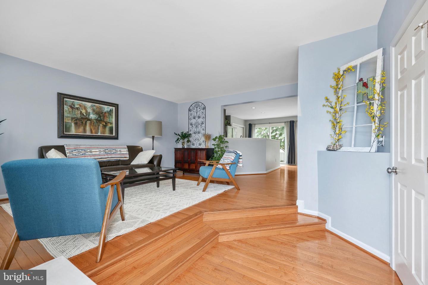 9301 VERIDAN DR, MANASSAS, Virginia 20110, 3 Bedrooms Bedrooms, 9 Rooms Rooms,2 BathroomsBathrooms,Residential,For sale,9301 VERIDAN DR,VAMN2009118 MLS # VAMN2009118