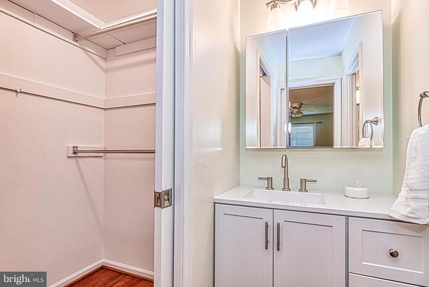 7128 DEVONSHIRE RD, ALEXANDRIA, Virginia 22307, 5 Bedrooms Bedrooms, ,3 BathroomsBathrooms,Residential,For sale,7128 DEVONSHIRE RD,VAFX2258822 MLS # VAFX2258822