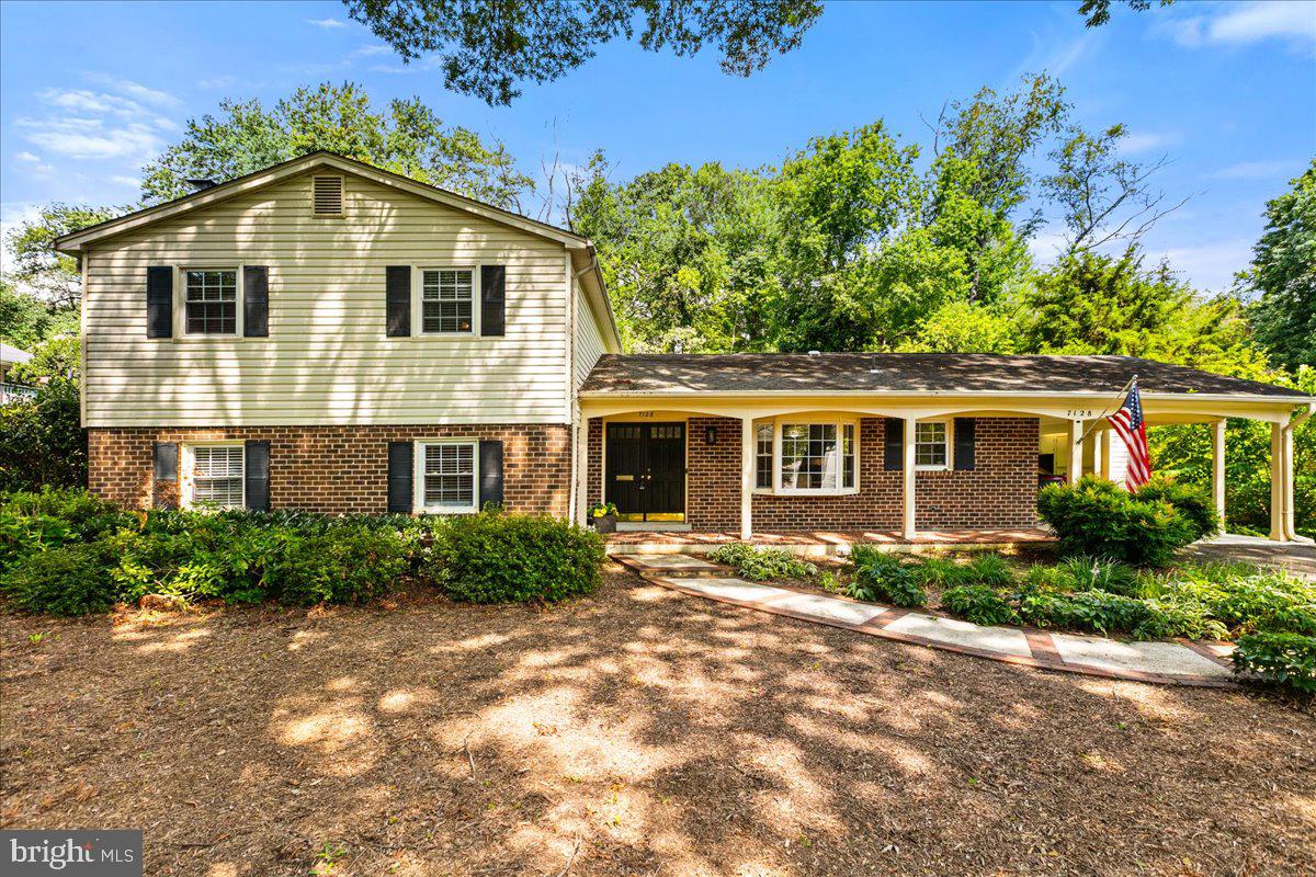 7128 DEVONSHIRE RD, ALEXANDRIA, Virginia 22307, 5 Bedrooms Bedrooms, ,3 BathroomsBathrooms,Residential,For sale,7128 DEVONSHIRE RD,VAFX2258822 MLS # VAFX2258822