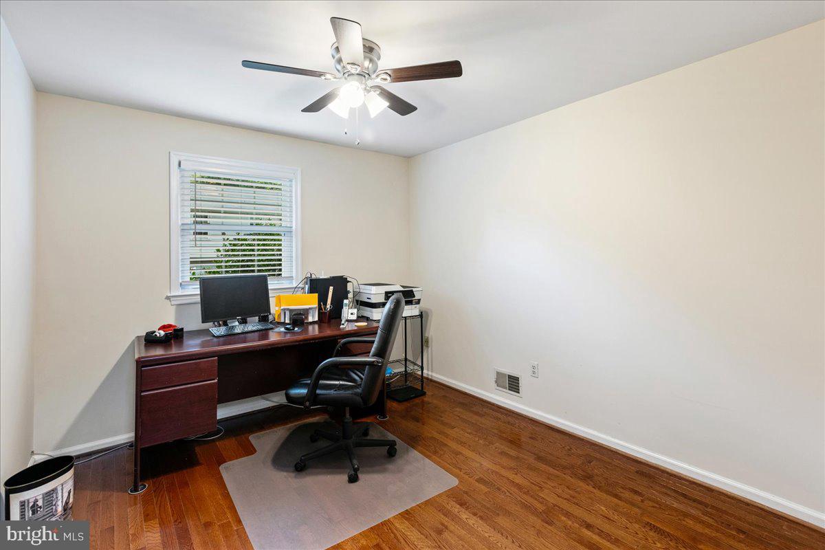7128 DEVONSHIRE RD, ALEXANDRIA, Virginia 22307, 5 Bedrooms Bedrooms, ,3 BathroomsBathrooms,Residential,For sale,7128 DEVONSHIRE RD,VAFX2258822 MLS # VAFX2258822