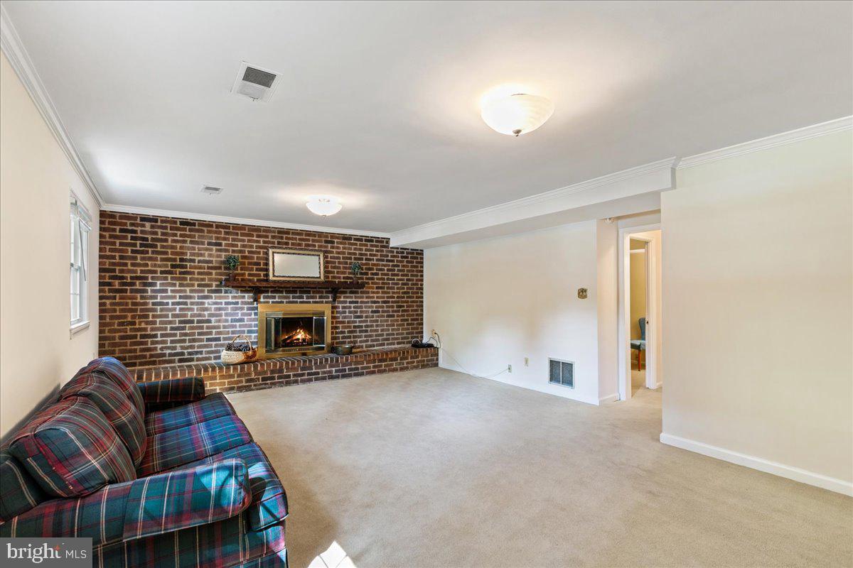 7128 DEVONSHIRE RD, ALEXANDRIA, Virginia 22307, 5 Bedrooms Bedrooms, ,3 BathroomsBathrooms,Residential,For sale,7128 DEVONSHIRE RD,VAFX2258822 MLS # VAFX2258822