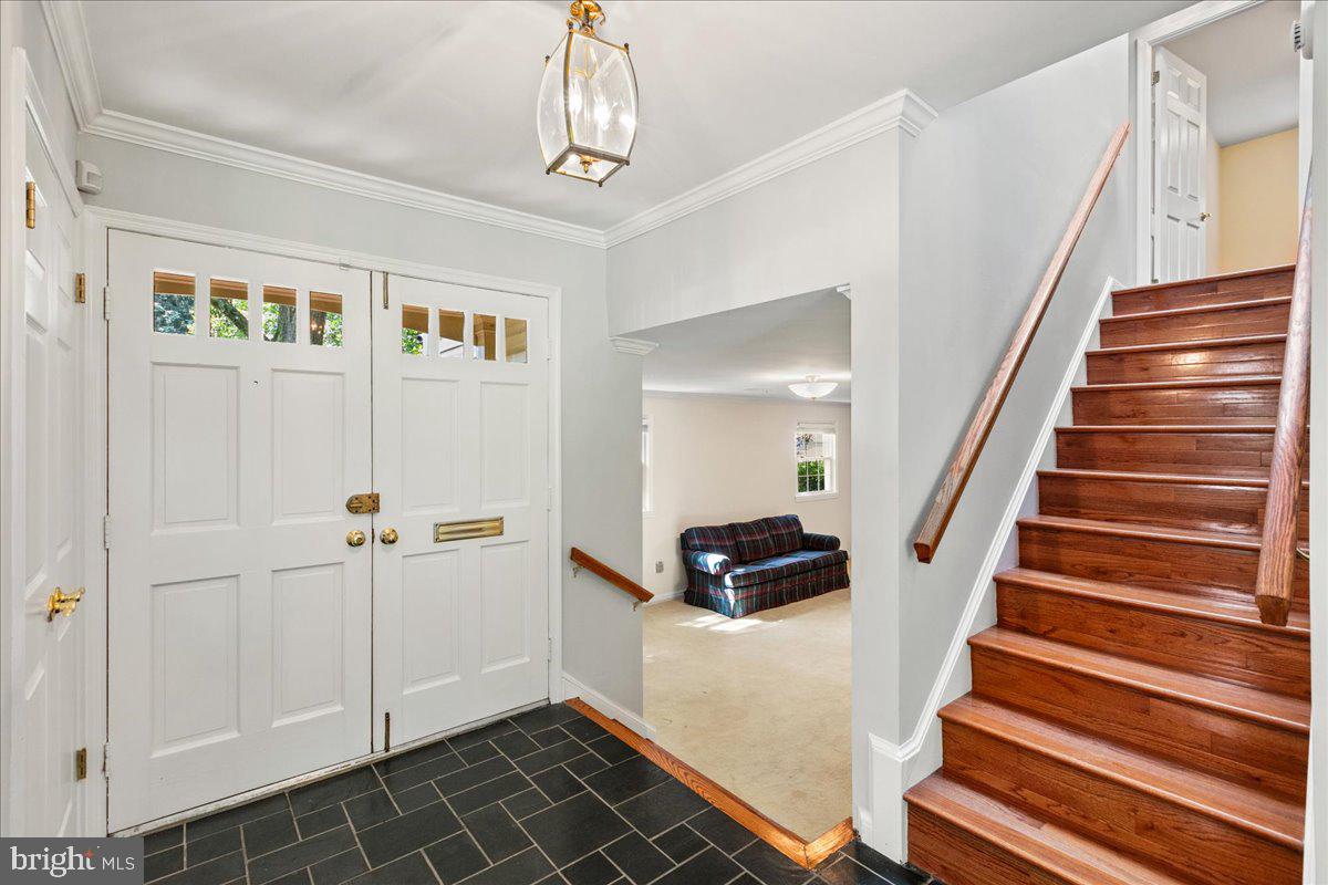 7128 DEVONSHIRE RD, ALEXANDRIA, Virginia 22307, 5 Bedrooms Bedrooms, ,3 BathroomsBathrooms,Residential,For sale,7128 DEVONSHIRE RD,VAFX2258822 MLS # VAFX2258822