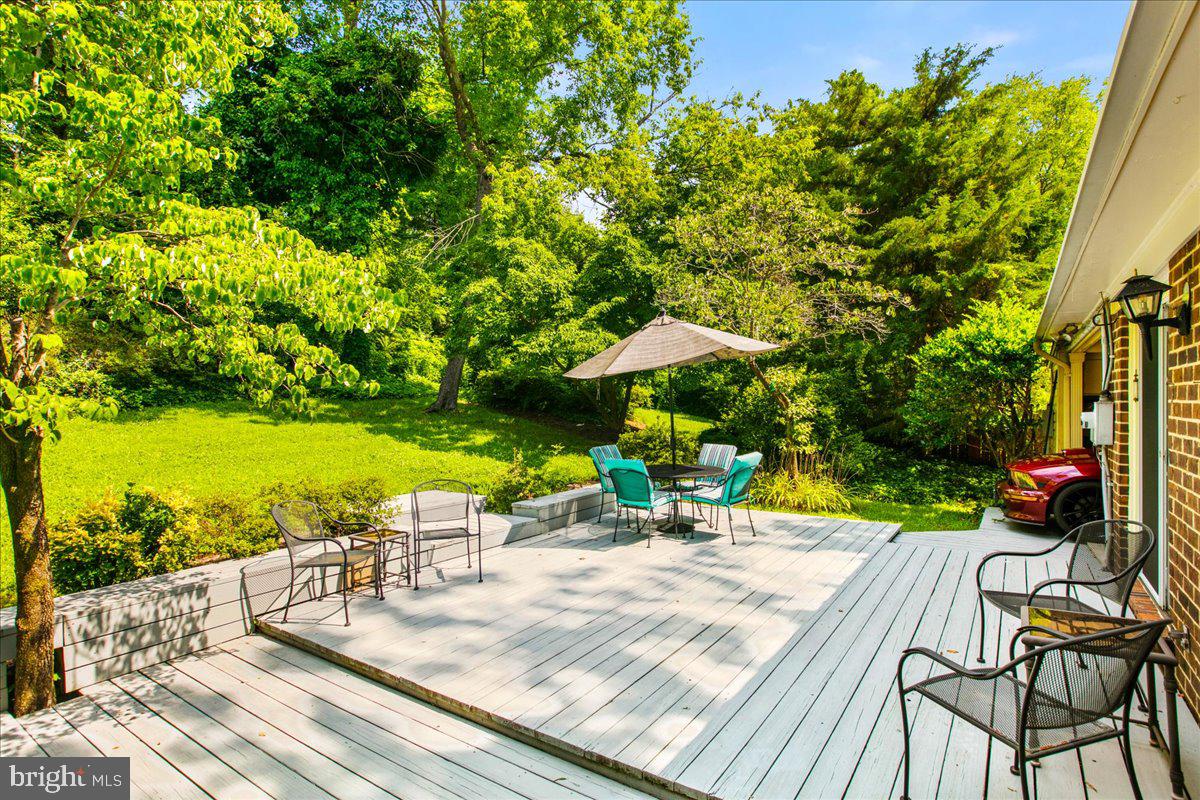 7128 DEVONSHIRE RD, ALEXANDRIA, Virginia 22307, 5 Bedrooms Bedrooms, ,3 BathroomsBathrooms,Residential,For sale,7128 DEVONSHIRE RD,VAFX2258822 MLS # VAFX2258822