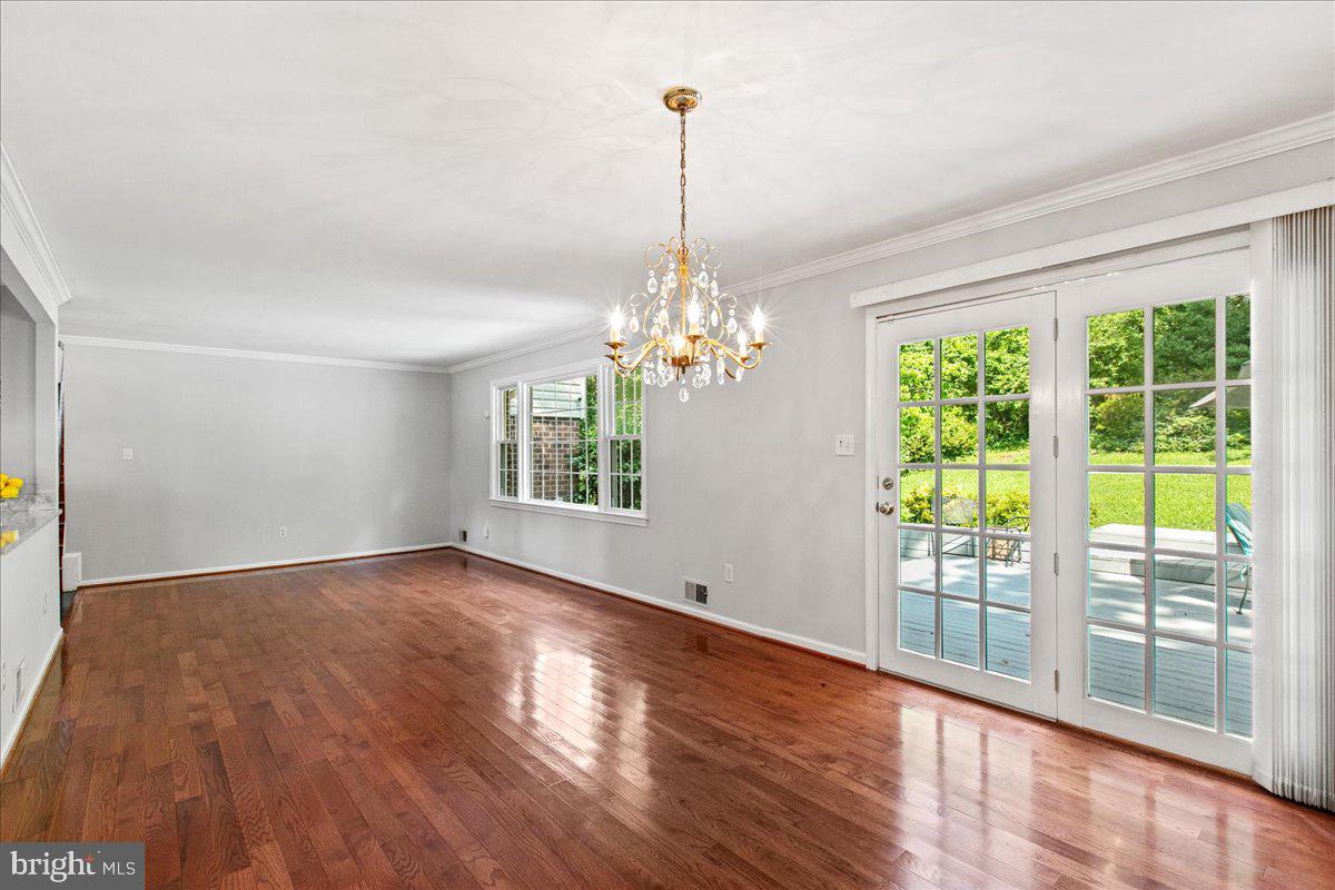 7128 DEVONSHIRE RD, ALEXANDRIA, Virginia 22307, 5 Bedrooms Bedrooms, ,3 BathroomsBathrooms,Residential,For sale,7128 DEVONSHIRE RD,VAFX2258822 MLS # VAFX2258822