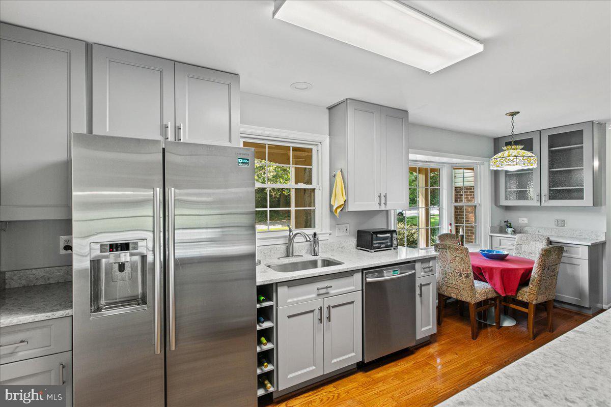 7128 DEVONSHIRE RD, ALEXANDRIA, Virginia 22307, 5 Bedrooms Bedrooms, ,3 BathroomsBathrooms,Residential,For sale,7128 DEVONSHIRE RD,VAFX2258822 MLS # VAFX2258822