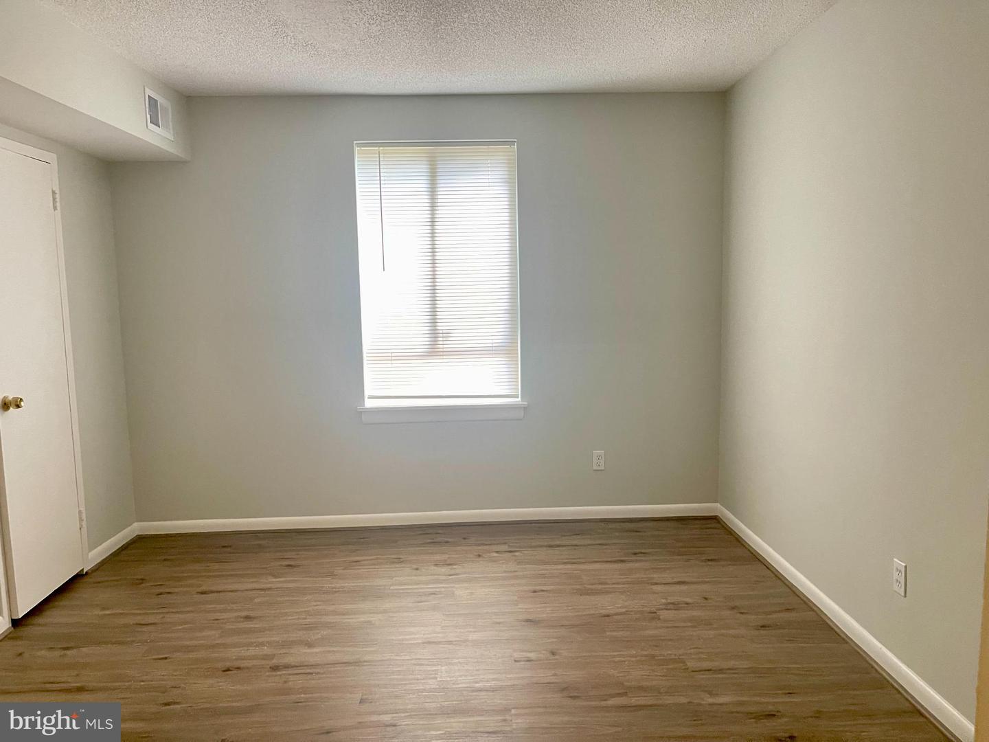 2233 CASTLE ROCK SQ #2B, RESTON, Virginia 20191, 2 Bedrooms Bedrooms, 4 Rooms Rooms,2 BathroomsBathrooms,Residential,For sale,2233 CASTLE ROCK SQ #2B,VAFX2258826 MLS # VAFX2258826