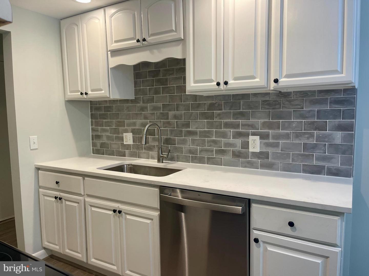 2233 CASTLE ROCK SQ #2B, RESTON, Virginia 20191, 2 Bedrooms Bedrooms, 4 Rooms Rooms,2 BathroomsBathrooms,Residential,For sale,2233 CASTLE ROCK SQ #2B,VAFX2258826 MLS # VAFX2258826
