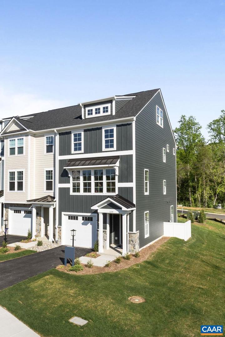44 FARROW CIR, CHARLOTTESVILLE, Virginia 22901, 3 Bedrooms Bedrooms, ,2 BathroomsBathrooms,Residential,For sale,44 FARROW CIR,667351 MLS # 667351