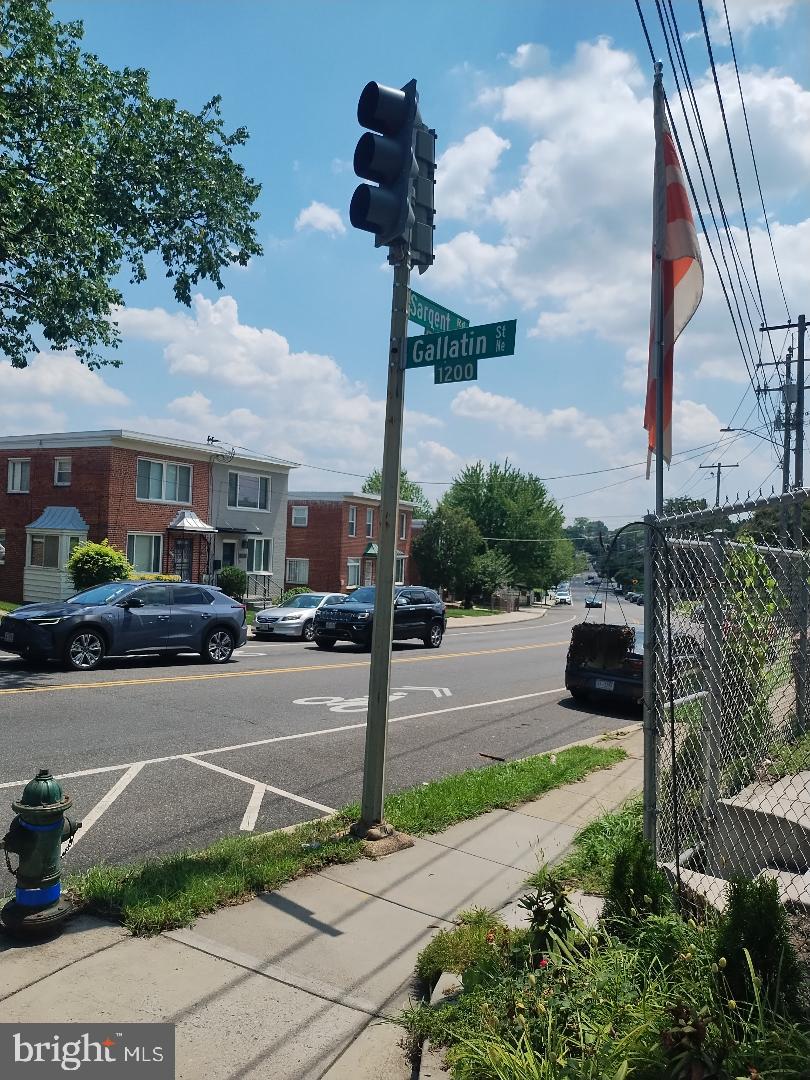 5052 SARGENT RD NE, WASHINGTON, District Of Columbia 20017, 3 Bedrooms Bedrooms, ,1 BathroomBathrooms,Residential,For sale,5052 SARGENT RD NE,DCDC2213218 MLS # DCDC2213218