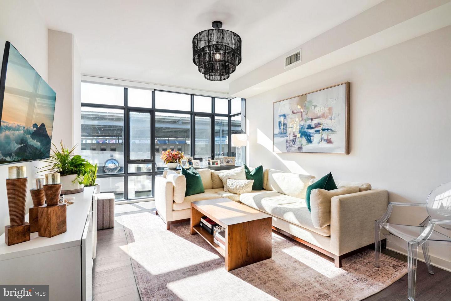 70 N ST SE #N513, WASHINGTON, District Of Columbia 20003, 2 Bedrooms Bedrooms, ,2 BathroomsBathrooms,Residential,For sale,70 N ST SE #N513,DCDC2213224 MLS # DCDC2213224