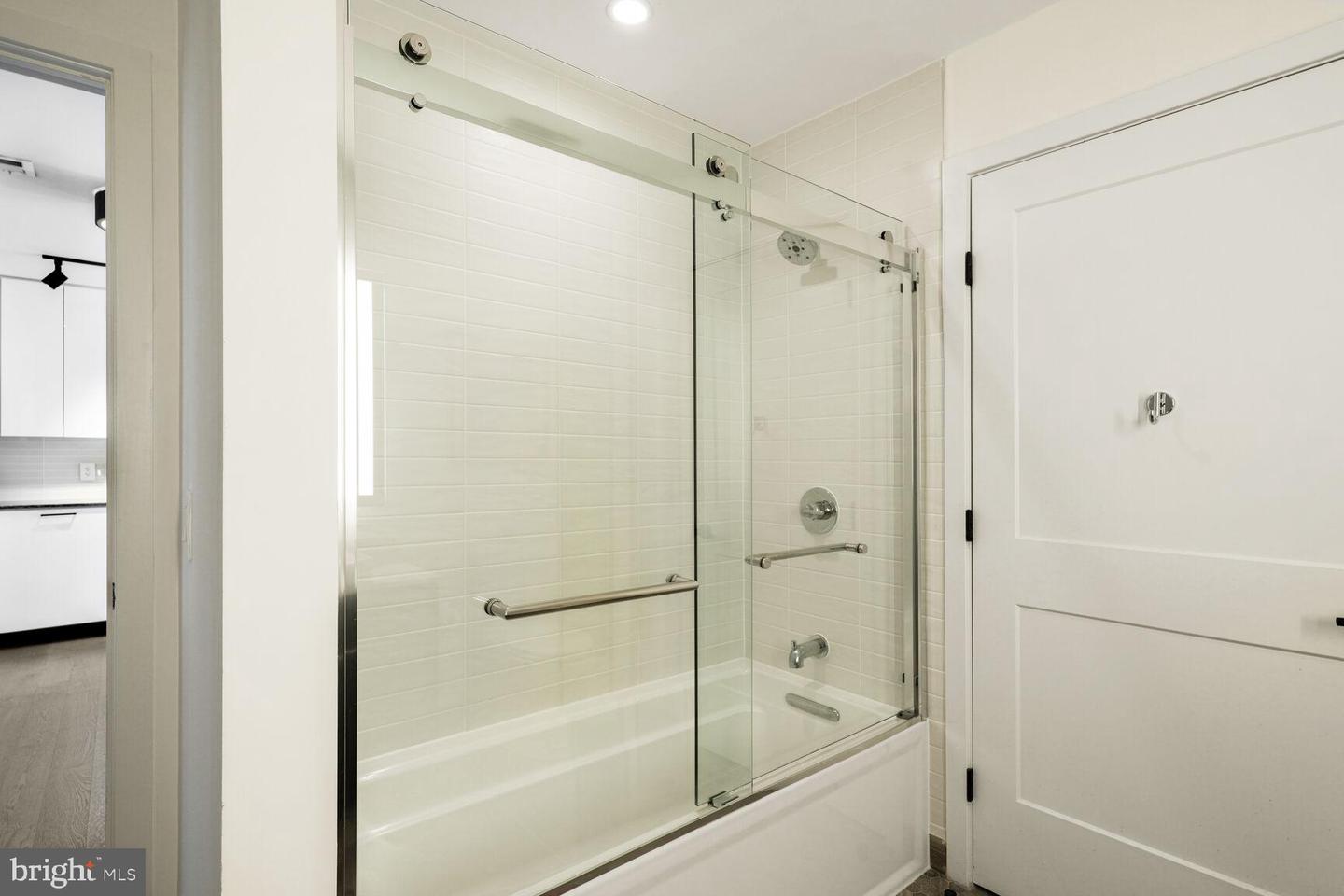 70 N ST SE #N513, WASHINGTON, District Of Columbia 20003, 2 Bedrooms Bedrooms, ,2 BathroomsBathrooms,Residential,For sale,70 N ST SE #N513,DCDC2213224 MLS # DCDC2213224