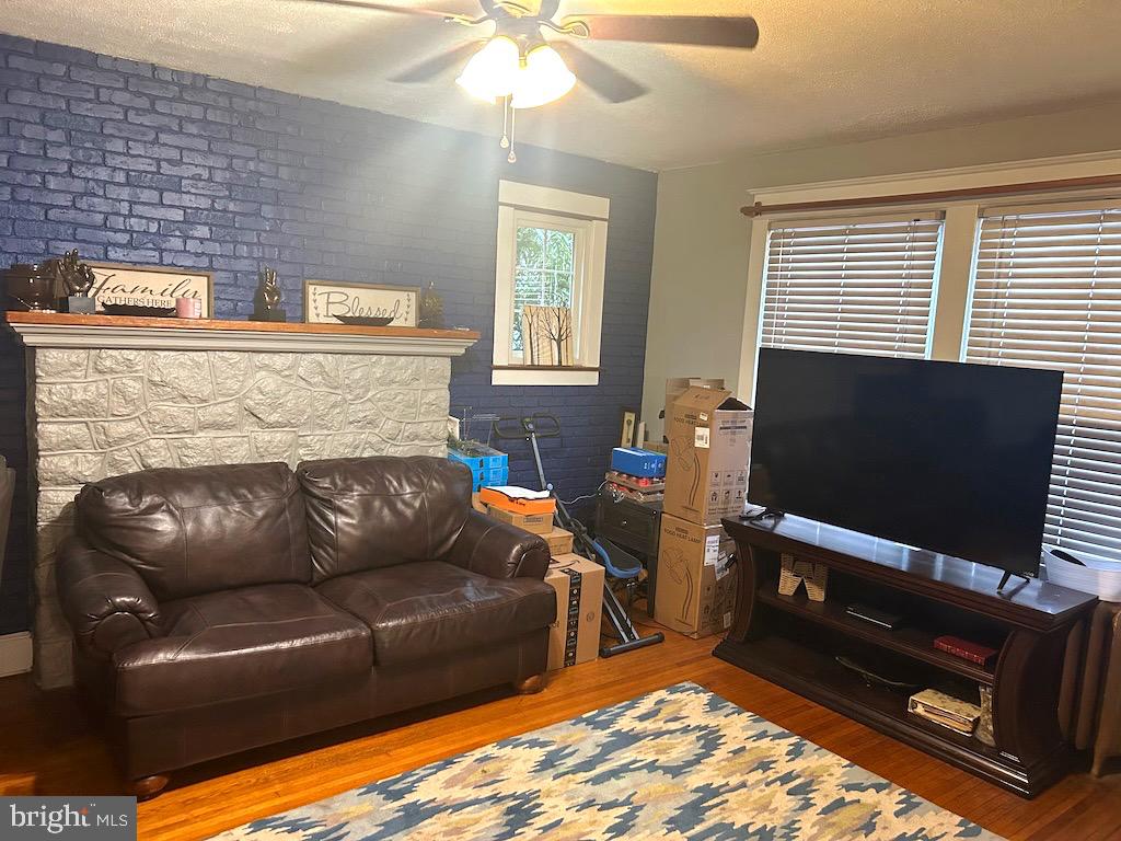 2405 RHODE ISLAND AVE NE, WASHINGTON, District Of Columbia 20018, 3 Bedrooms Bedrooms, ,2 BathroomsBathrooms,Residential,For sale,2405 RHODE ISLAND AVE NE,DCDC2213226 MLS # DCDC2213226
