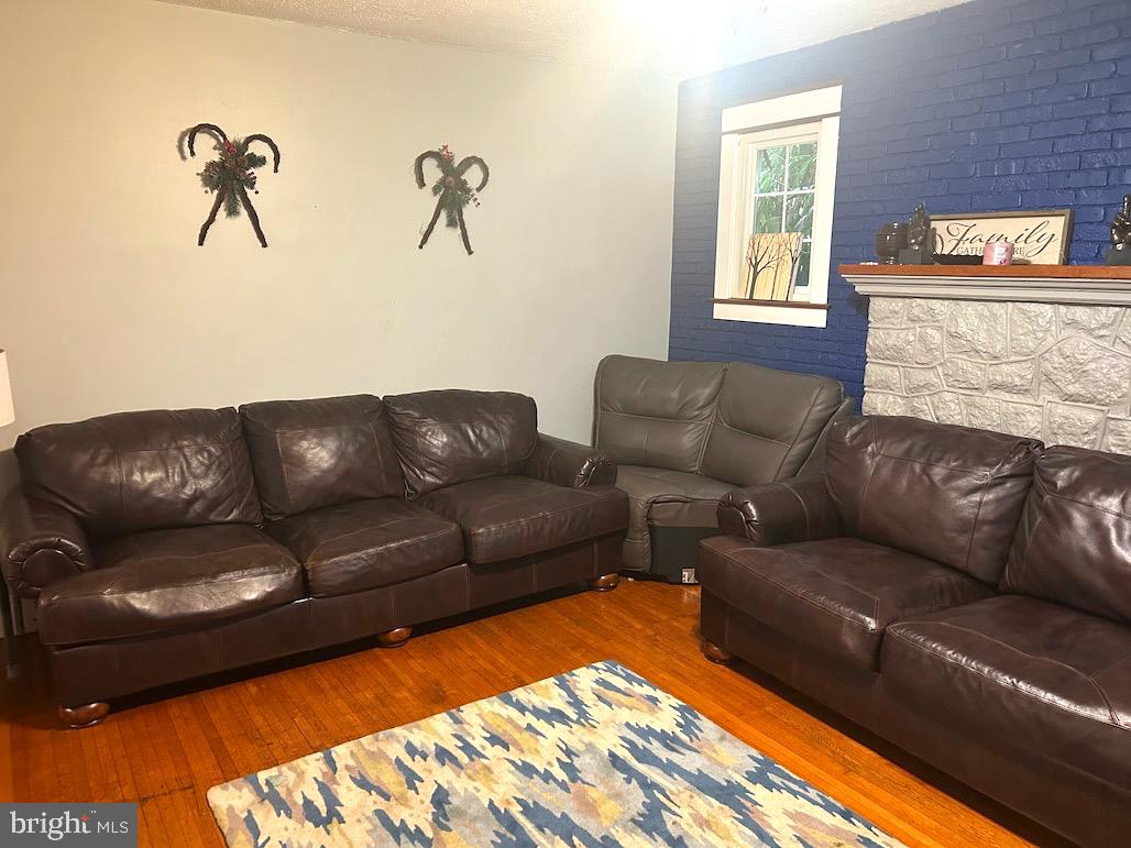 2405 RHODE ISLAND AVE NE, WASHINGTON, District Of Columbia 20018, 3 Bedrooms Bedrooms, ,2 BathroomsBathrooms,Residential,For sale,2405 RHODE ISLAND AVE NE,DCDC2213226 MLS # DCDC2213226