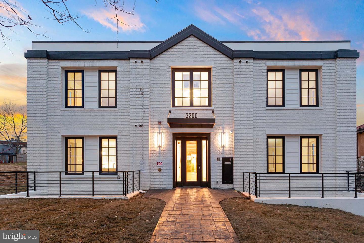 3200 22ND ST NE #201, WASHINGTON, District Of Columbia 20018, 3 Bedrooms Bedrooms, ,2 BathroomsBathrooms,Residential,For sale,3200 22ND ST NE #201,DCDC2213254 MLS # DCDC2213254