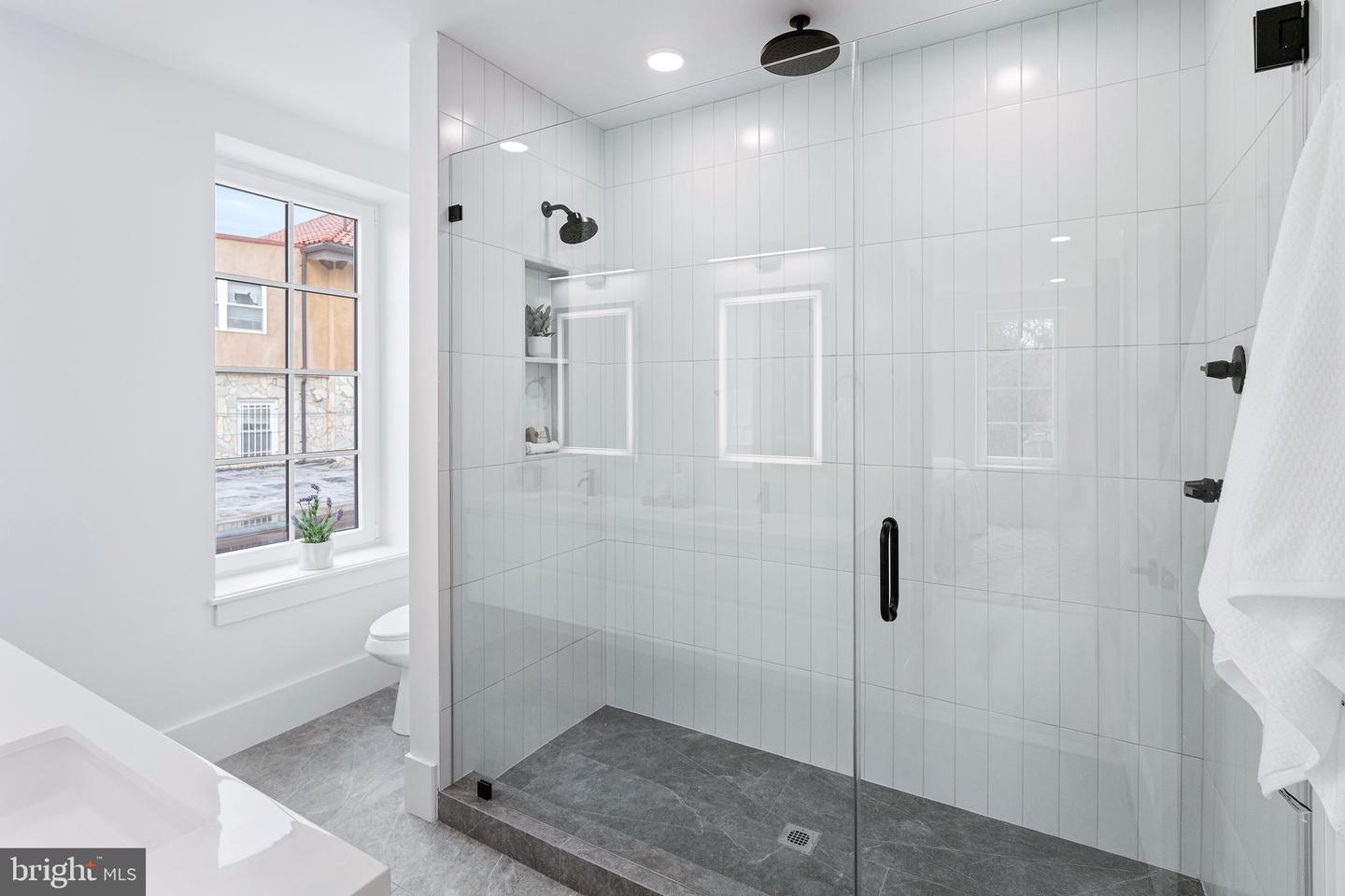 3200 22ND ST NE #201, WASHINGTON, District Of Columbia 20018, 3 Bedrooms Bedrooms, ,2 BathroomsBathrooms,Residential,For sale,3200 22ND ST NE #201,DCDC2213254 MLS # DCDC2213254