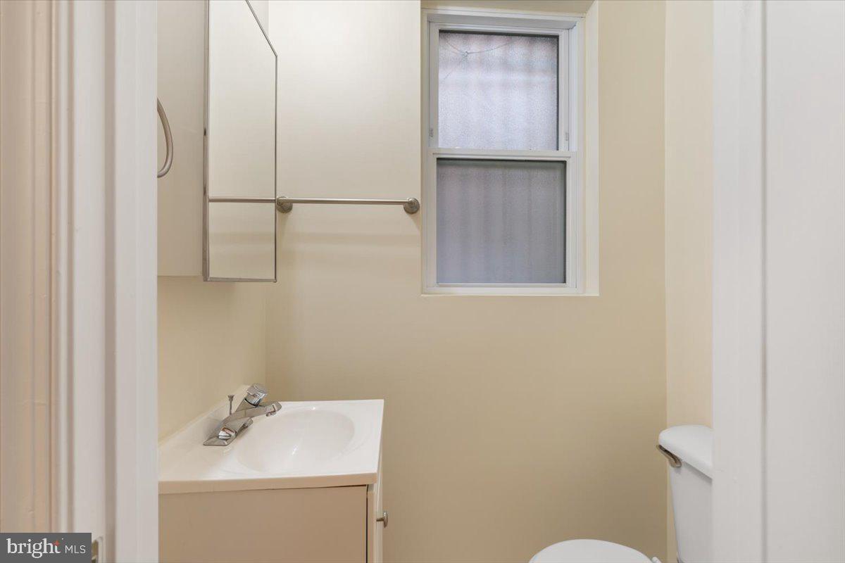 1458 COLUMBIA RD NW #105, WASHINGTON, District Of Columbia 20009, 2 Bedrooms Bedrooms, ,2 BathroomsBathrooms,Residential,For sale,1458 COLUMBIA RD NW #105,DCDC2213256 MLS # DCDC2213256