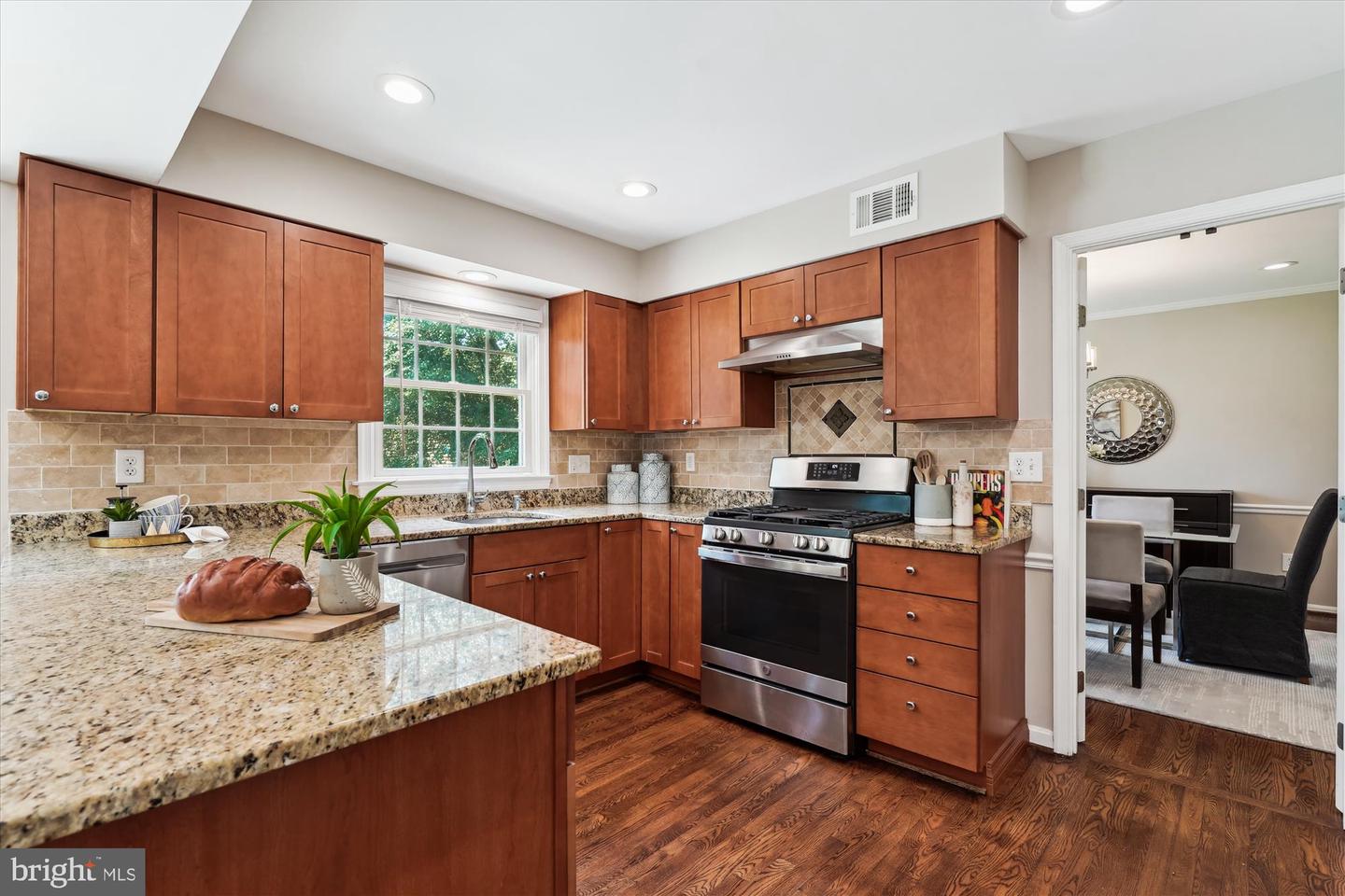 5427 RILIAN CT, BURKE, Virginia 22015, 4 Bedrooms Bedrooms, ,2 BathroomsBathrooms,Residential,For sale,5427 RILIAN CT,VAFX2221422 MLS # VAFX2221422