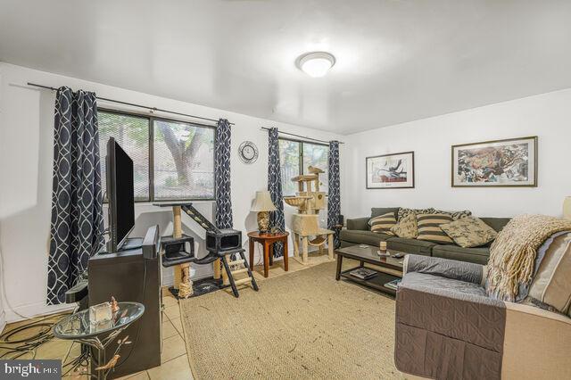 1633 D ST SE, WASHINGTON, District Of Columbia 20003, 5 Bedrooms Bedrooms, ,3 BathroomsBathrooms,Residential,For sale,1633 D ST SE,DCDC2190086 MLS # DCDC2190086