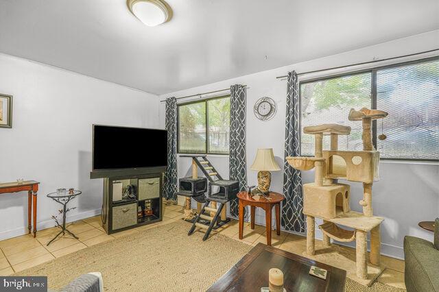 1633 D ST SE, WASHINGTON, District Of Columbia 20003, 5 Bedrooms Bedrooms, ,3 BathroomsBathrooms,Residential,For sale,1633 D ST SE,DCDC2190086 MLS # DCDC2190086