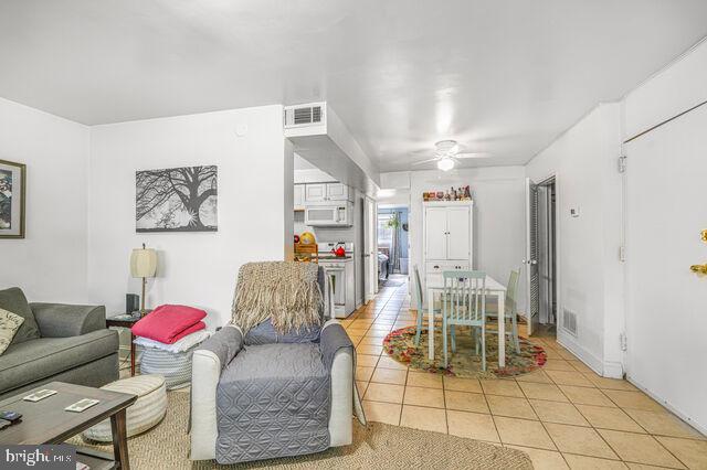 1633 D ST SE, WASHINGTON, District Of Columbia 20003, 5 Bedrooms Bedrooms, ,3 BathroomsBathrooms,Residential,For sale,1633 D ST SE,DCDC2190086 MLS # DCDC2190086