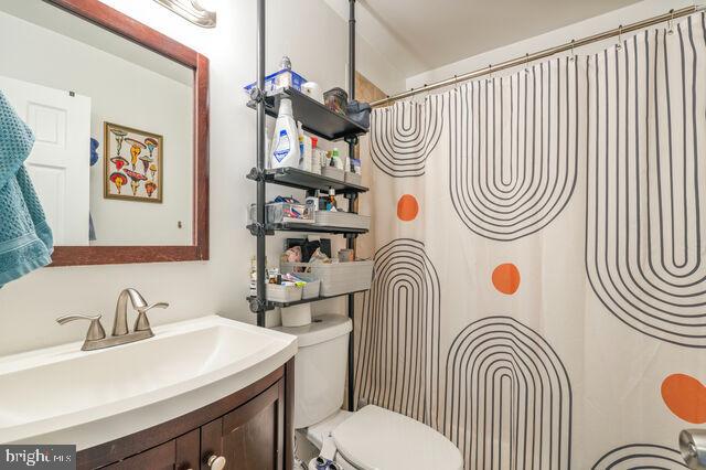 1633 D ST SE, WASHINGTON, District Of Columbia 20003, 5 Bedrooms Bedrooms, ,3 BathroomsBathrooms,Residential,For sale,1633 D ST SE,DCDC2190086 MLS # DCDC2190086