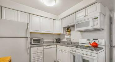 1633 D ST SE, WASHINGTON, District Of Columbia 20003, 5 Bedrooms Bedrooms, ,3 BathroomsBathrooms,Residential,For sale,1633 D ST SE,DCDC2190086 MLS # DCDC2190086
