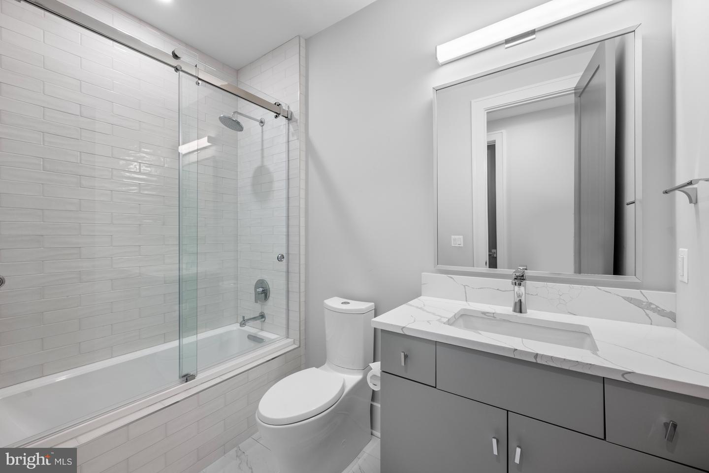 1011 LANGLEY HILL DR, MCLEAN, Virginia 22101, 6 Bedrooms Bedrooms, ,5 BathroomsBathrooms,Residential,For sale,1011 LANGLEY HILL DR,VAFX2234640 MLS # VAFX2234640