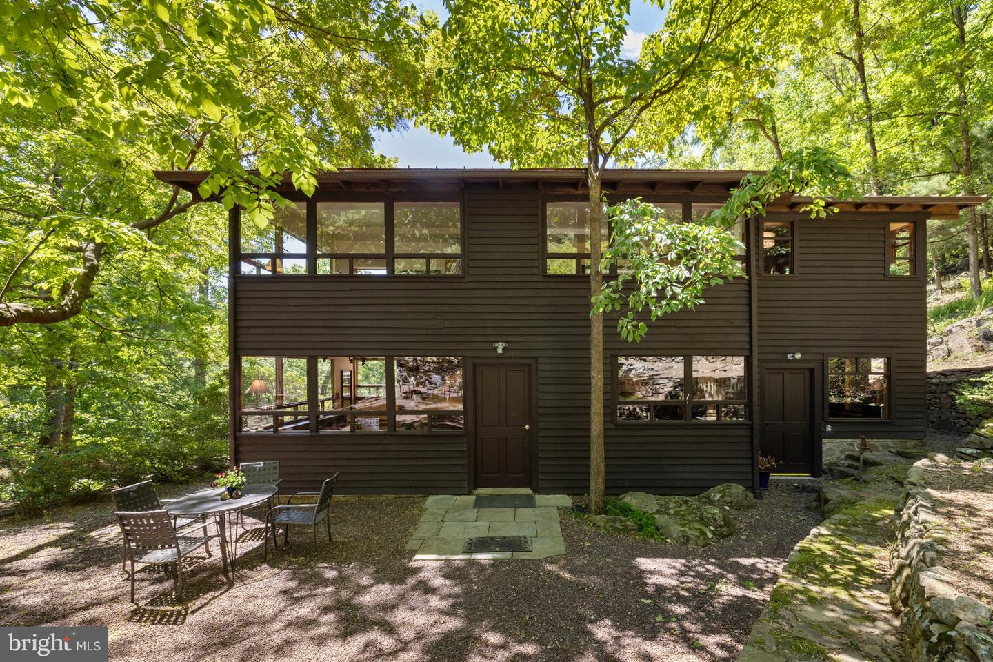 115 OVENTOP MOUNTAIN LN, SPERRYVILLE, Virginia 22740, 3 Bedrooms Bedrooms, ,2 BathroomsBathrooms,Residential,For sale,115 OVENTOP MOUNTAIN LN,VARP2002082 MLS # VARP2002082