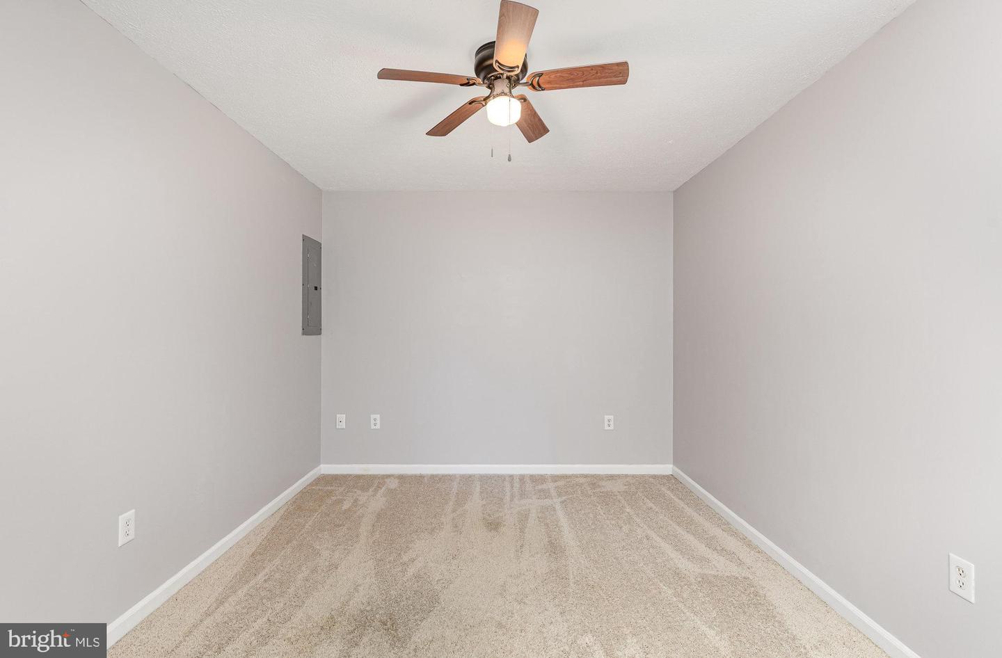 13700 FLANK MARCH LN, SPOTSYLVANIA, Virginia 22551, 2 Bedrooms Bedrooms, ,1 BathroomBathrooms,Residential,For sale,13700 FLANK MARCH LN,VASP2033566 MLS # VASP2033566