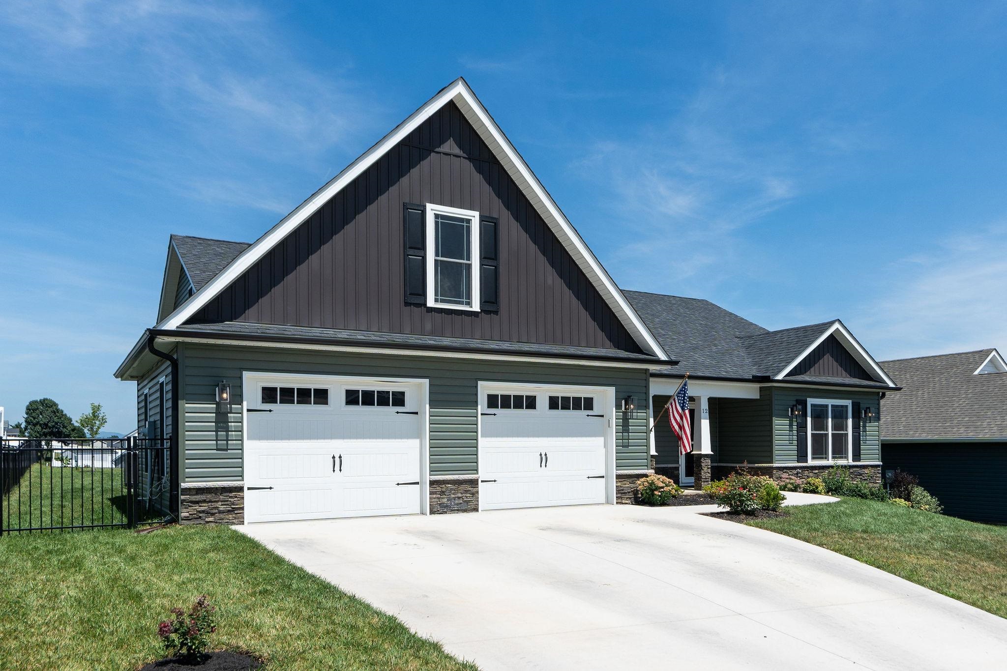 12 THOMAS DEAN CT, WAYNESBORO, Virginia 22980, 4 Bedrooms Bedrooms, ,3 BathroomsBathrooms,Residential,12 THOMAS DEAN CT,667371 MLS # 667371