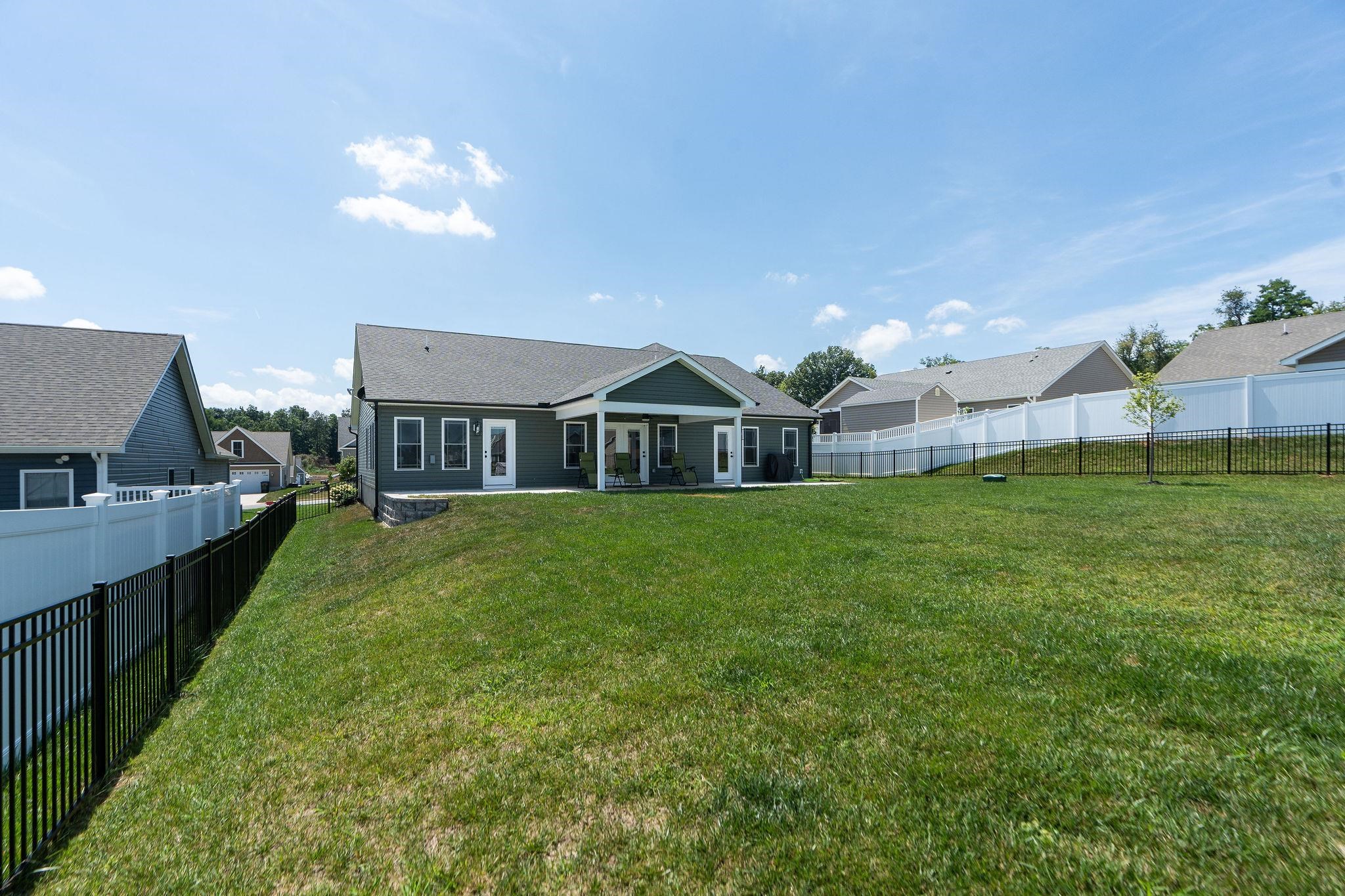 12 THOMAS DEAN CT, WAYNESBORO, Virginia 22980, 4 Bedrooms Bedrooms, ,3 BathroomsBathrooms,Residential,12 THOMAS DEAN CT,667371 MLS # 667371
