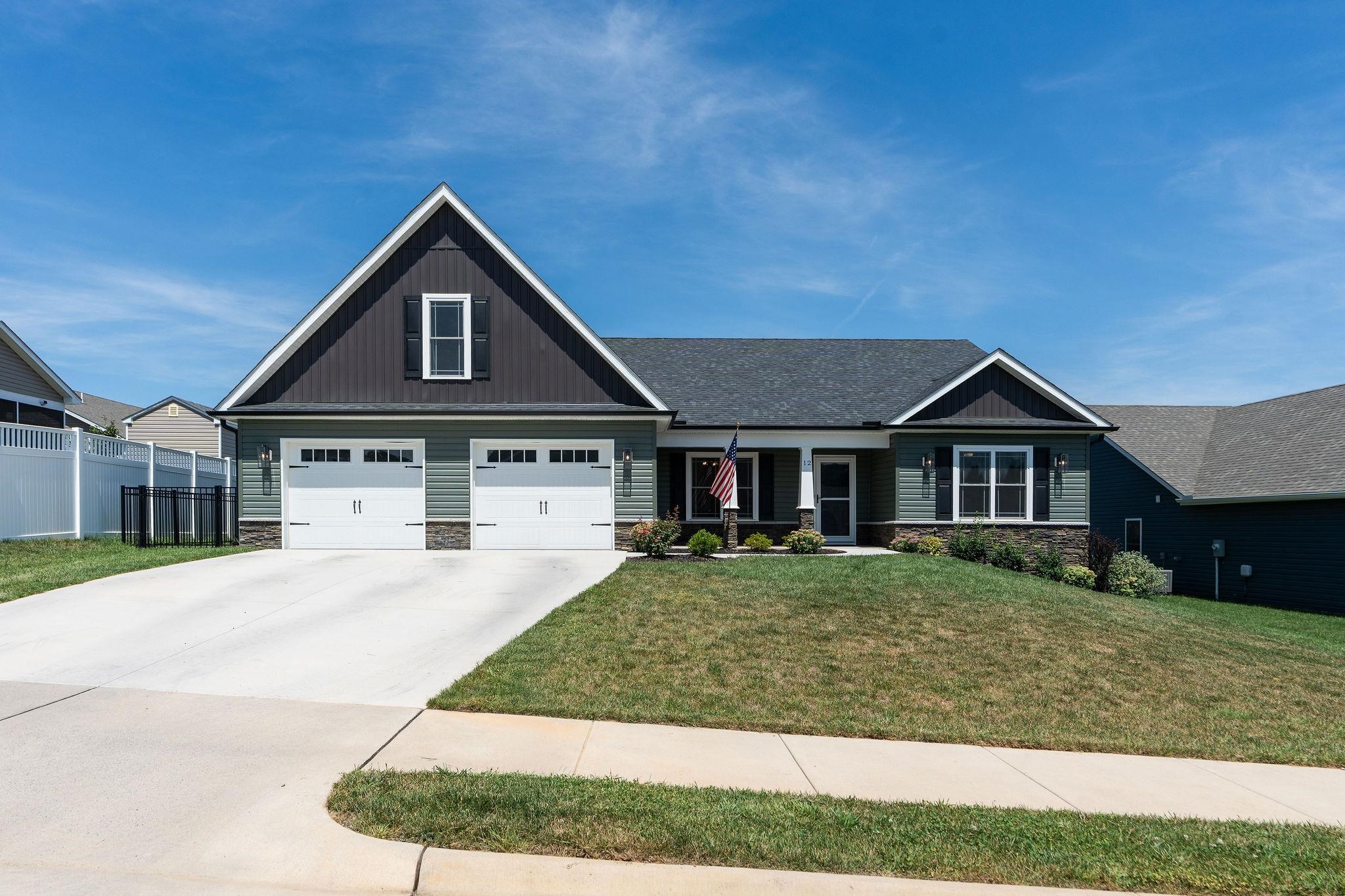12 THOMAS DEAN CT, WAYNESBORO, Virginia 22980, 4 Bedrooms Bedrooms, ,3 BathroomsBathrooms,Residential,12 THOMAS DEAN CT,667371 MLS # 667371